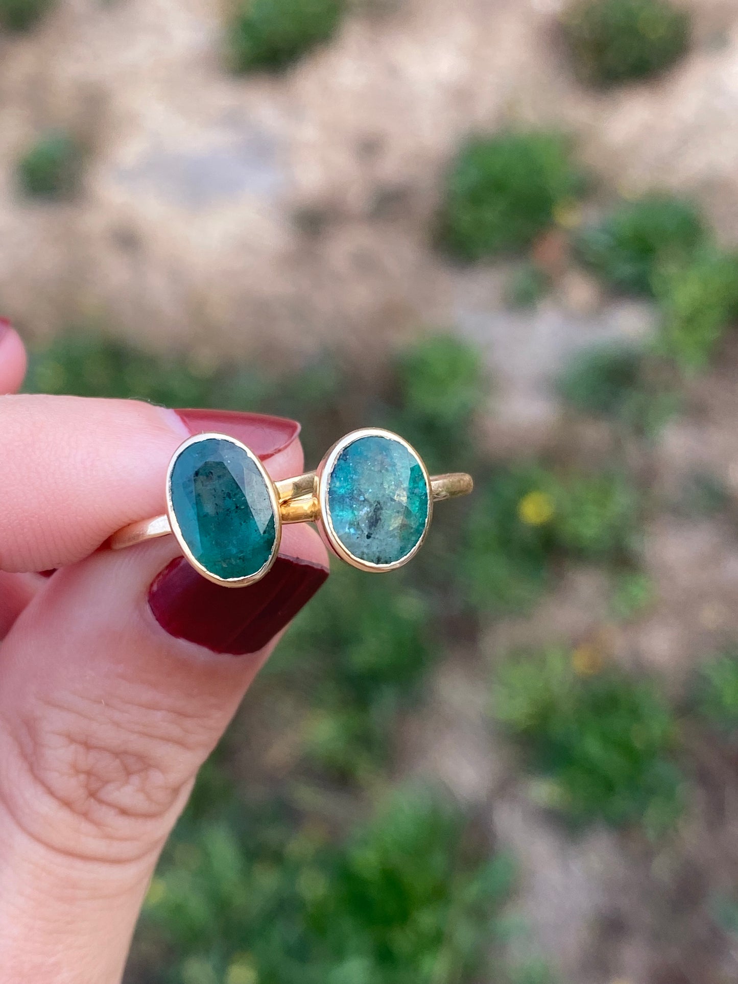14kt bezeled emerald ring
