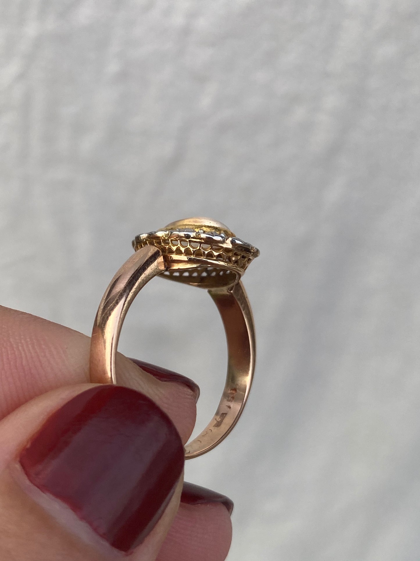 18kt antique moonstone & rose cut diamond ring