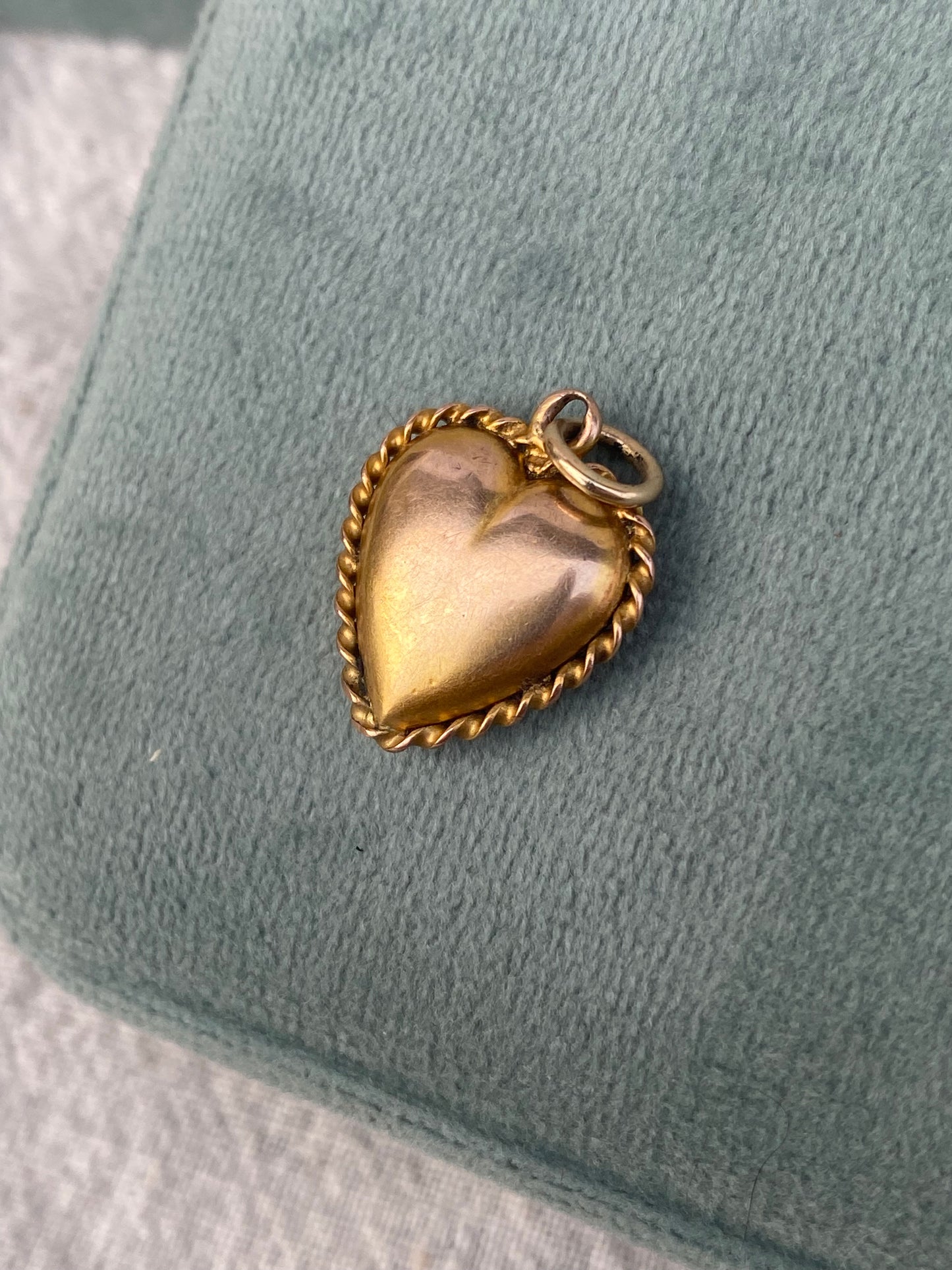 10kt victorian heart with rose cut diamond