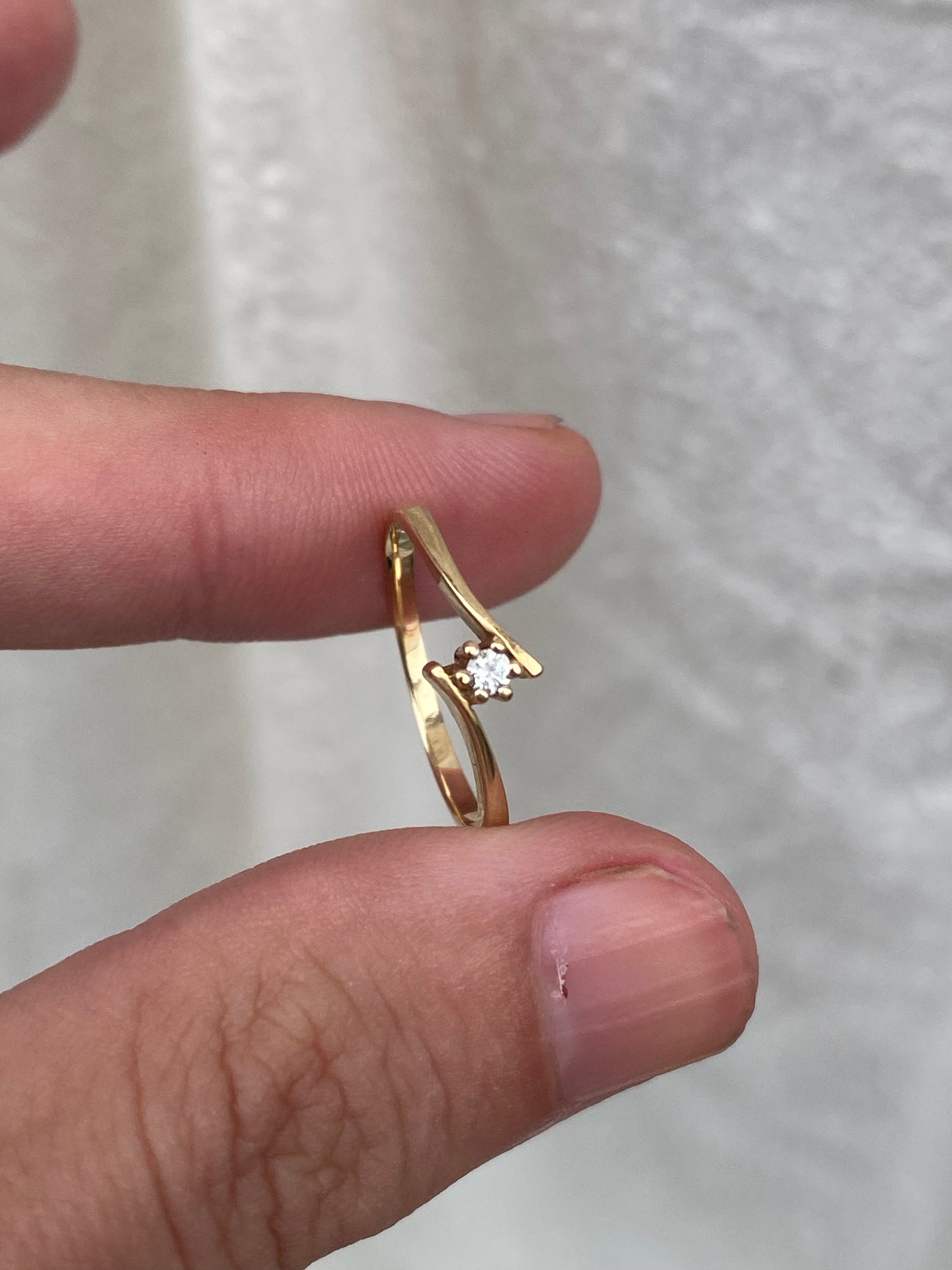 14kt vintage diamond ring