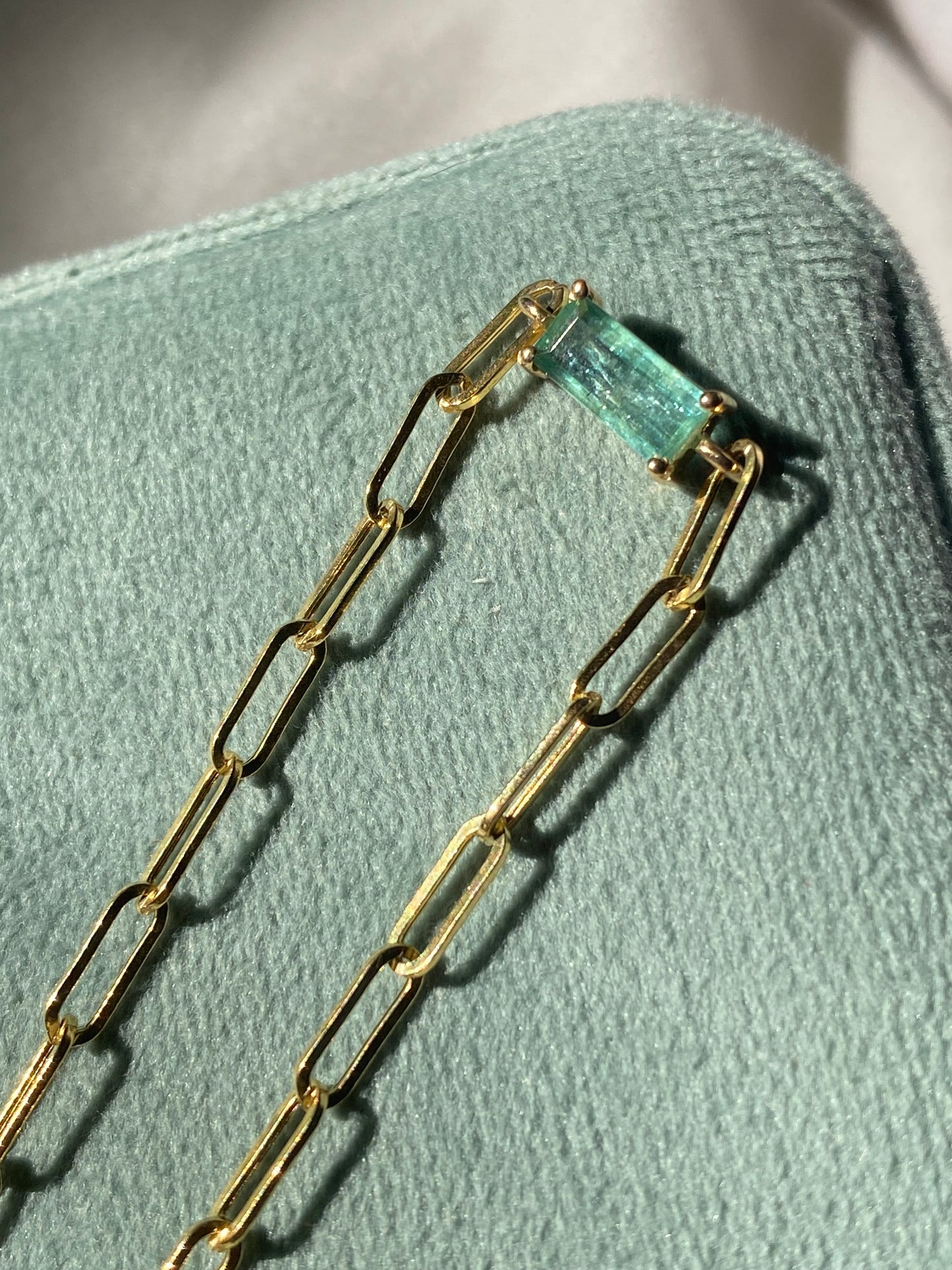 14kt .51ctw emerald paperclip bracelet