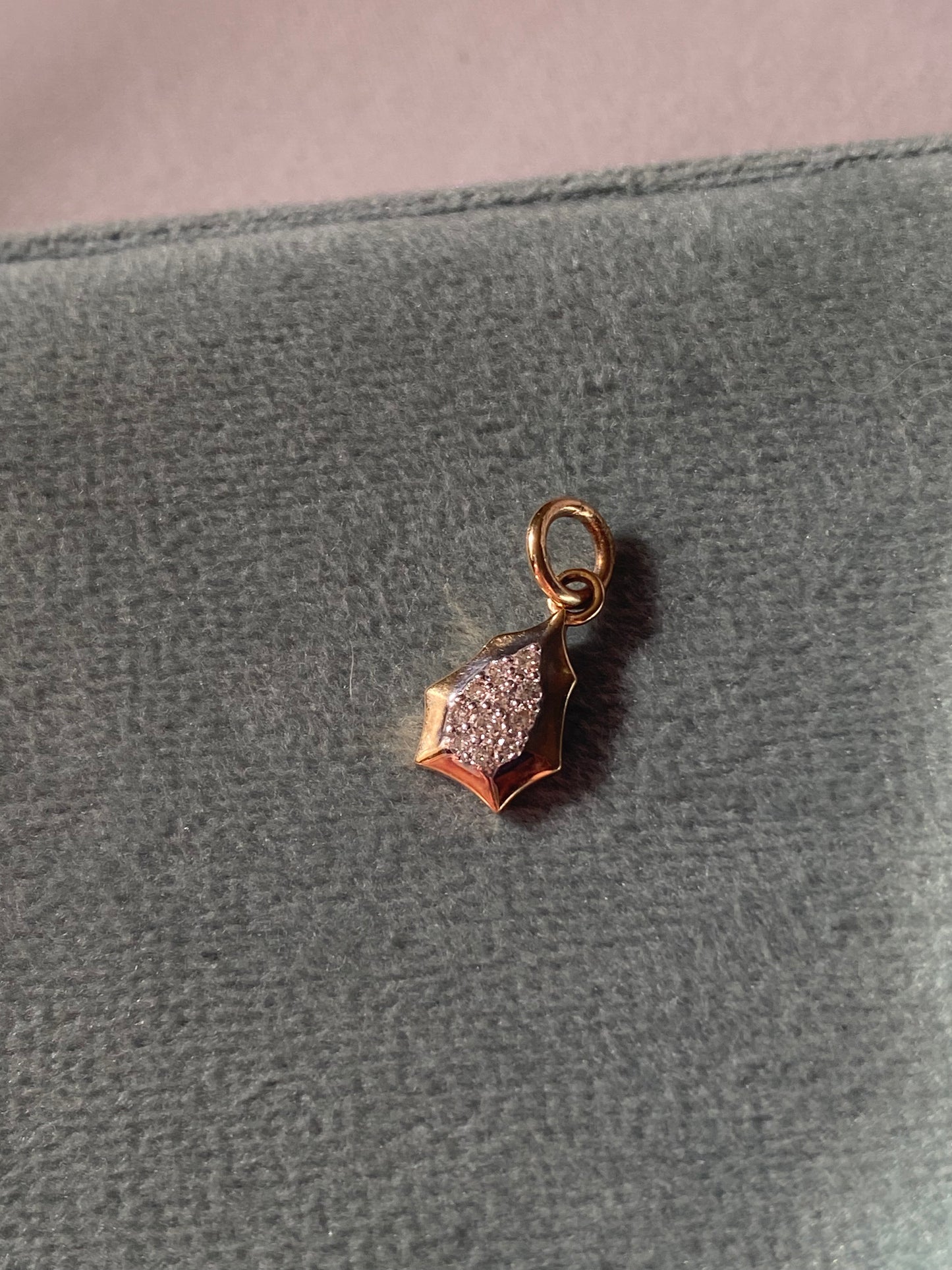 14kt diamond cluster pendant