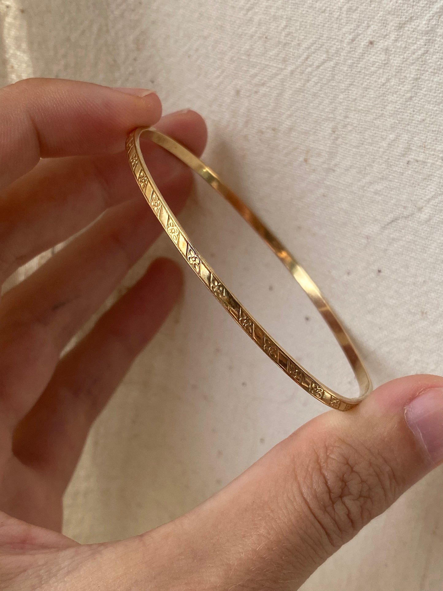 14kt vintage solid bangle