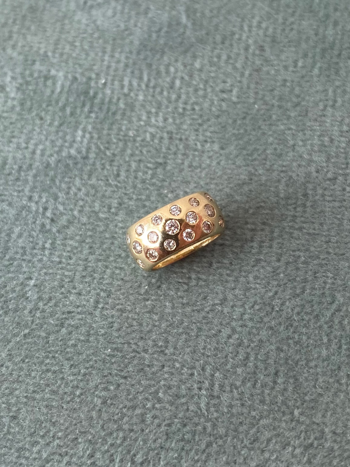 14kt diamond flush set spacer