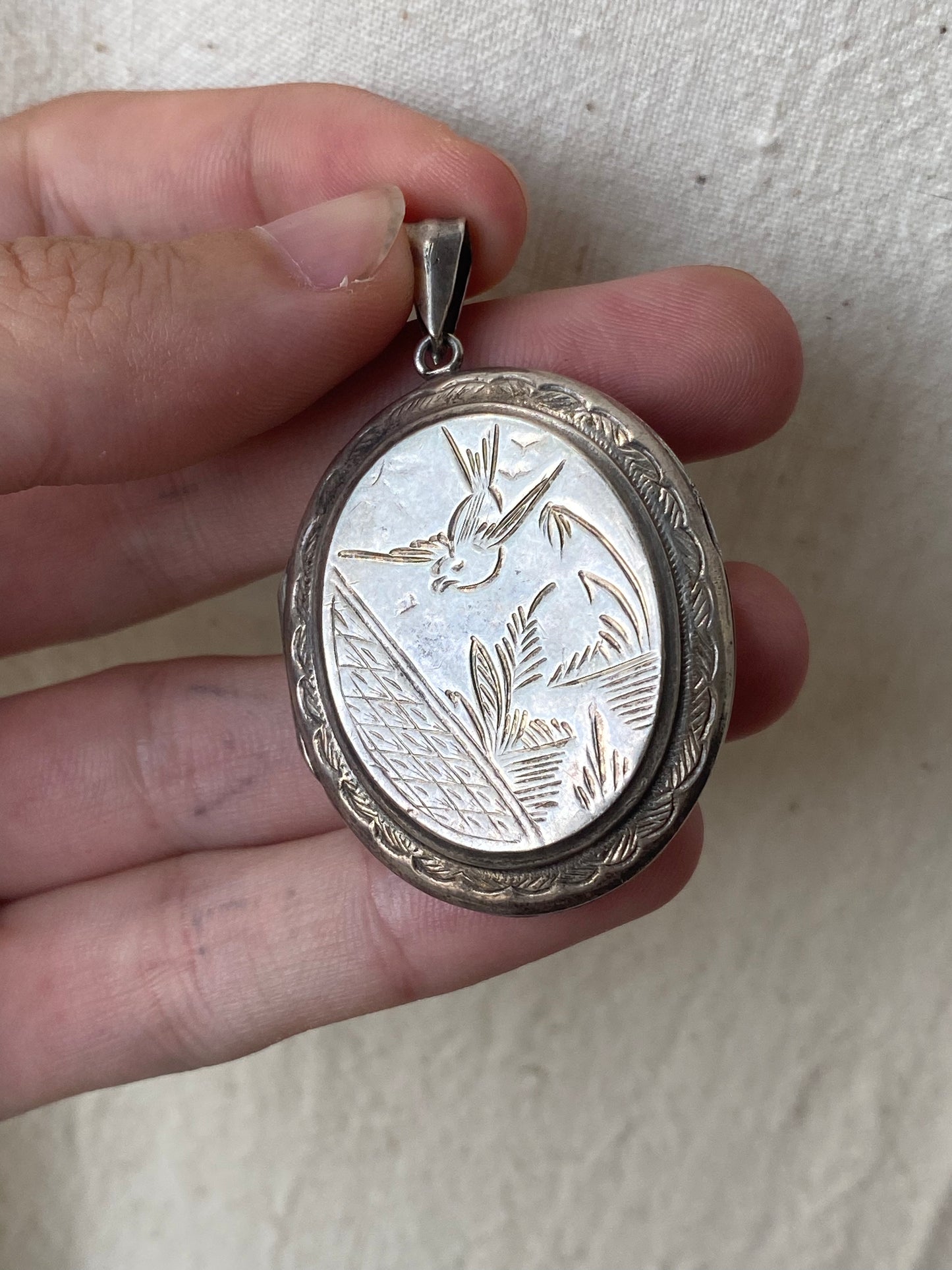 925 victorian etched locket