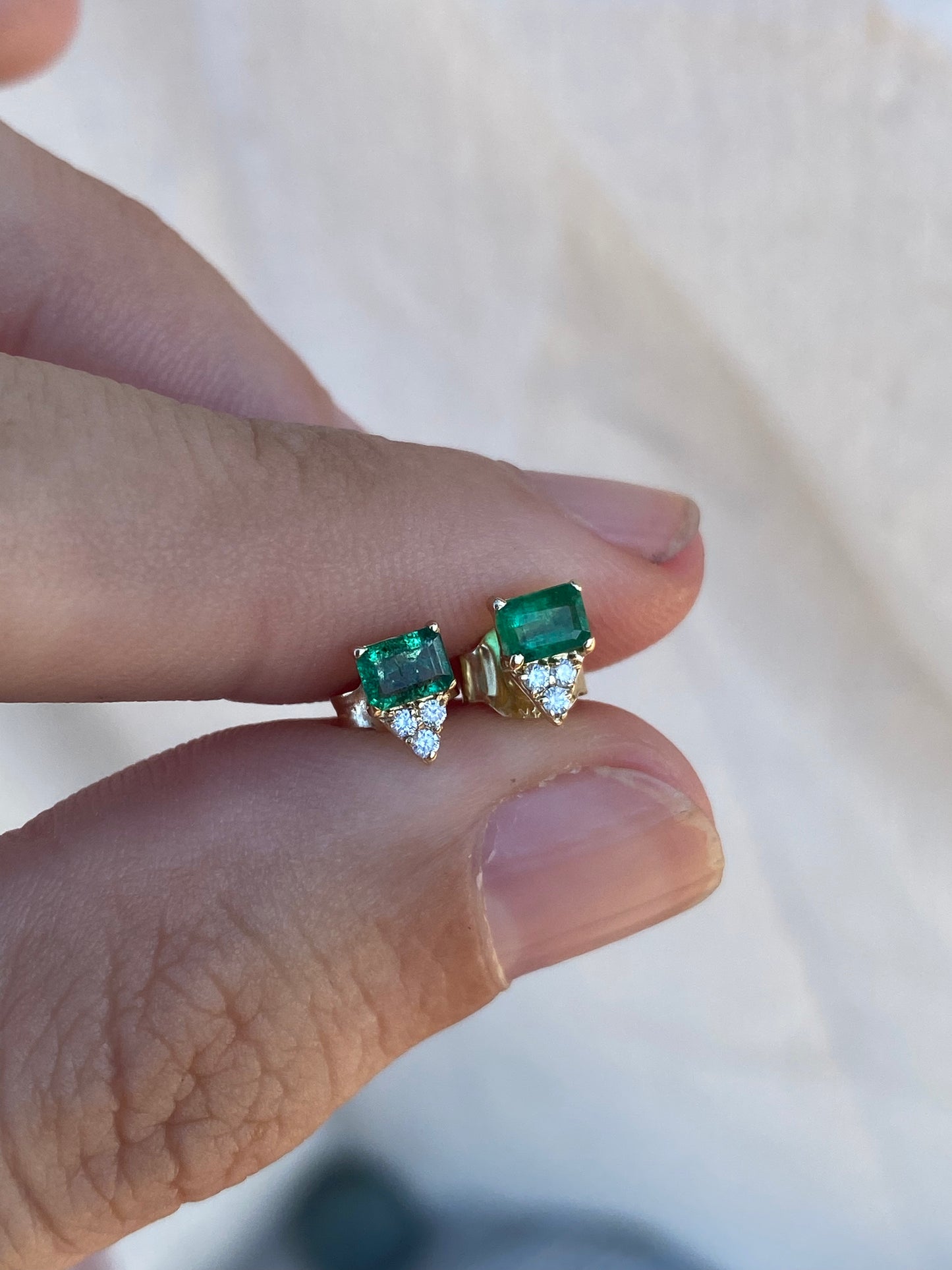14kt emerald diamond studs