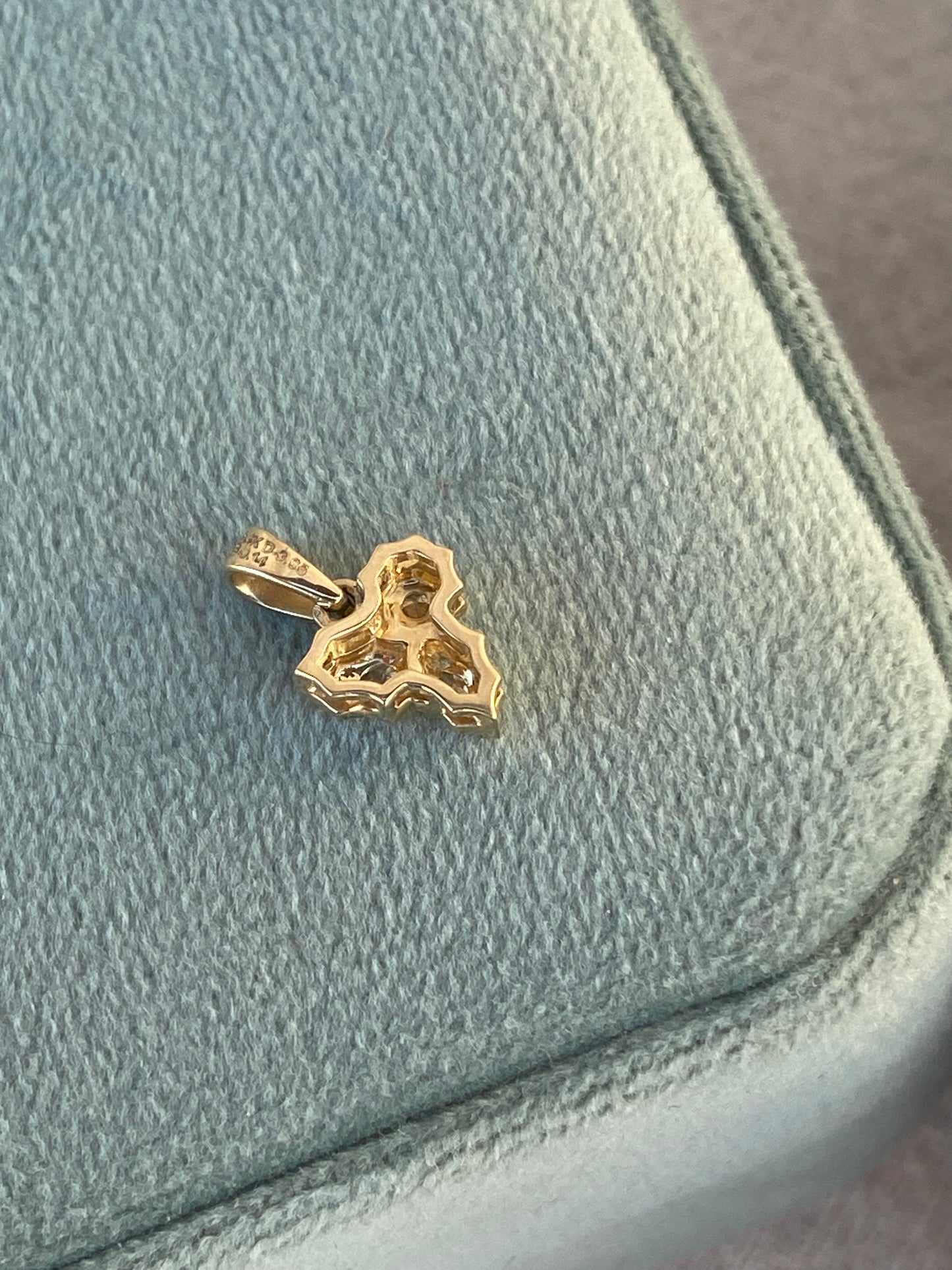 14kt .20ctw diamond trio cluster