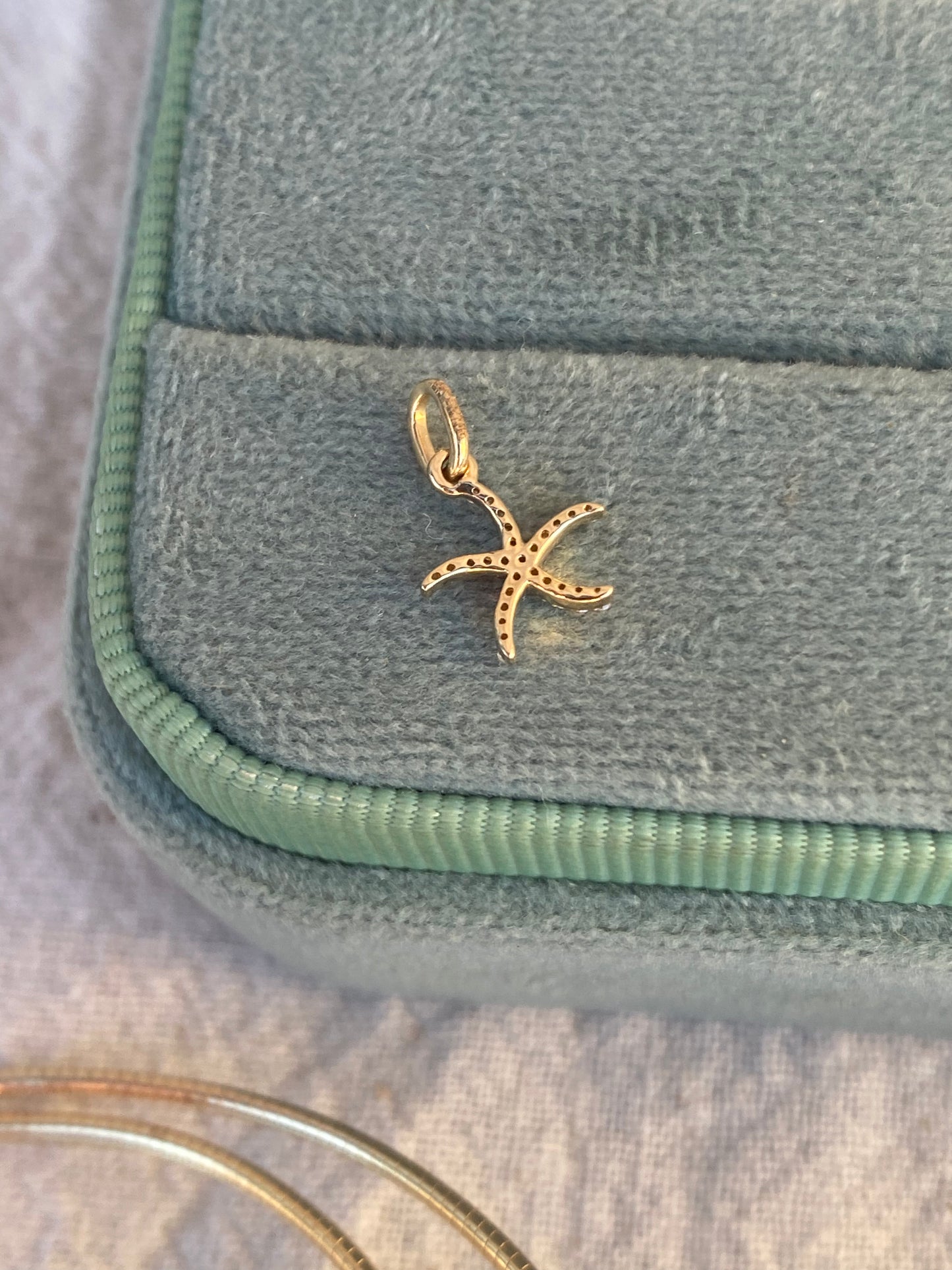 14kt diamond starfish