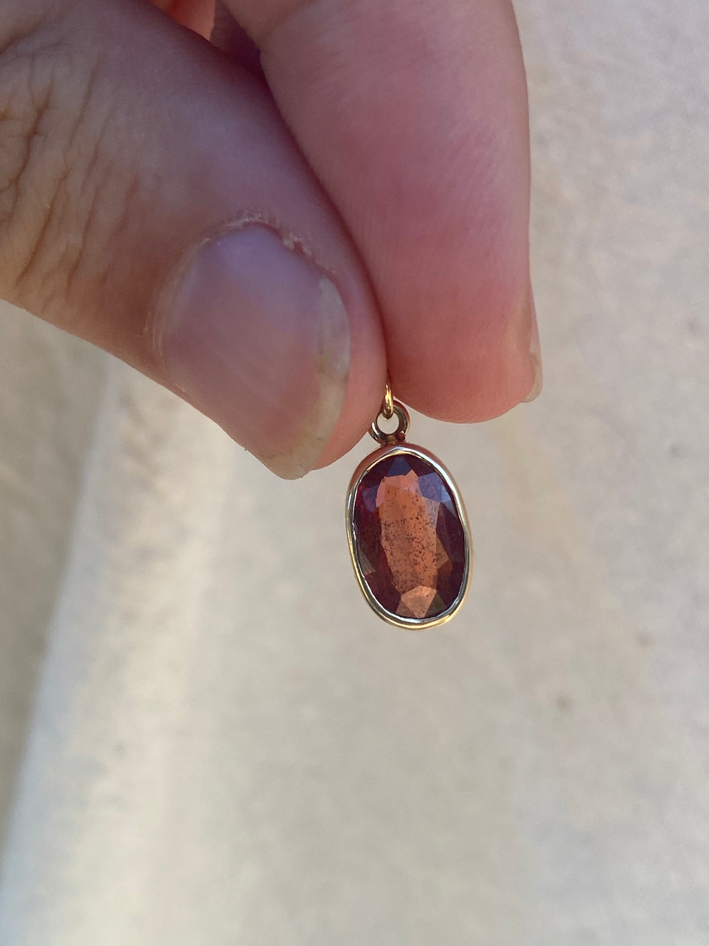 14kt 1.81ctw sapphire bezel pendant