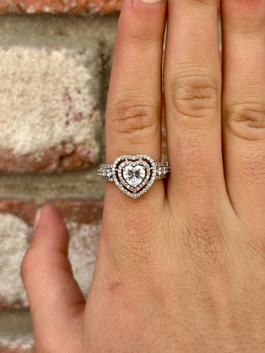 Vintage cz heart ring