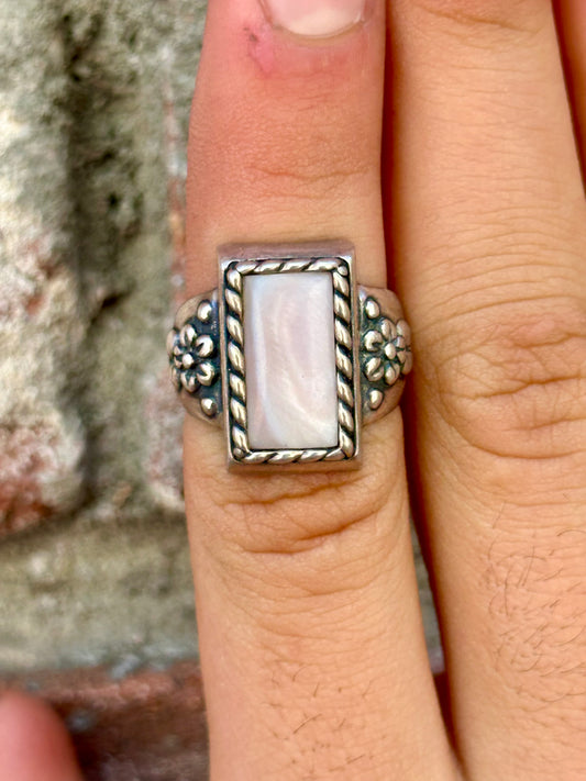 Vintage mother of pearl ring