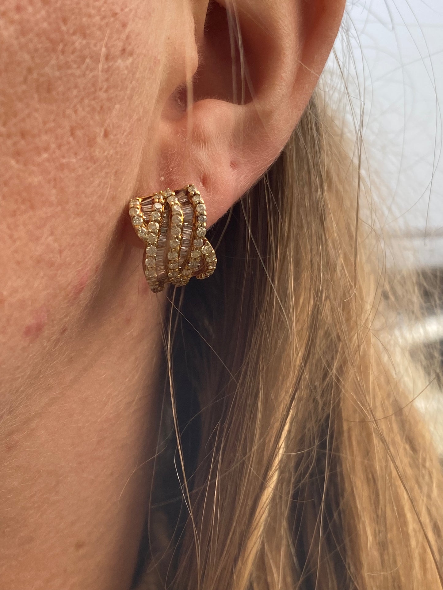 14kt diamond earrings