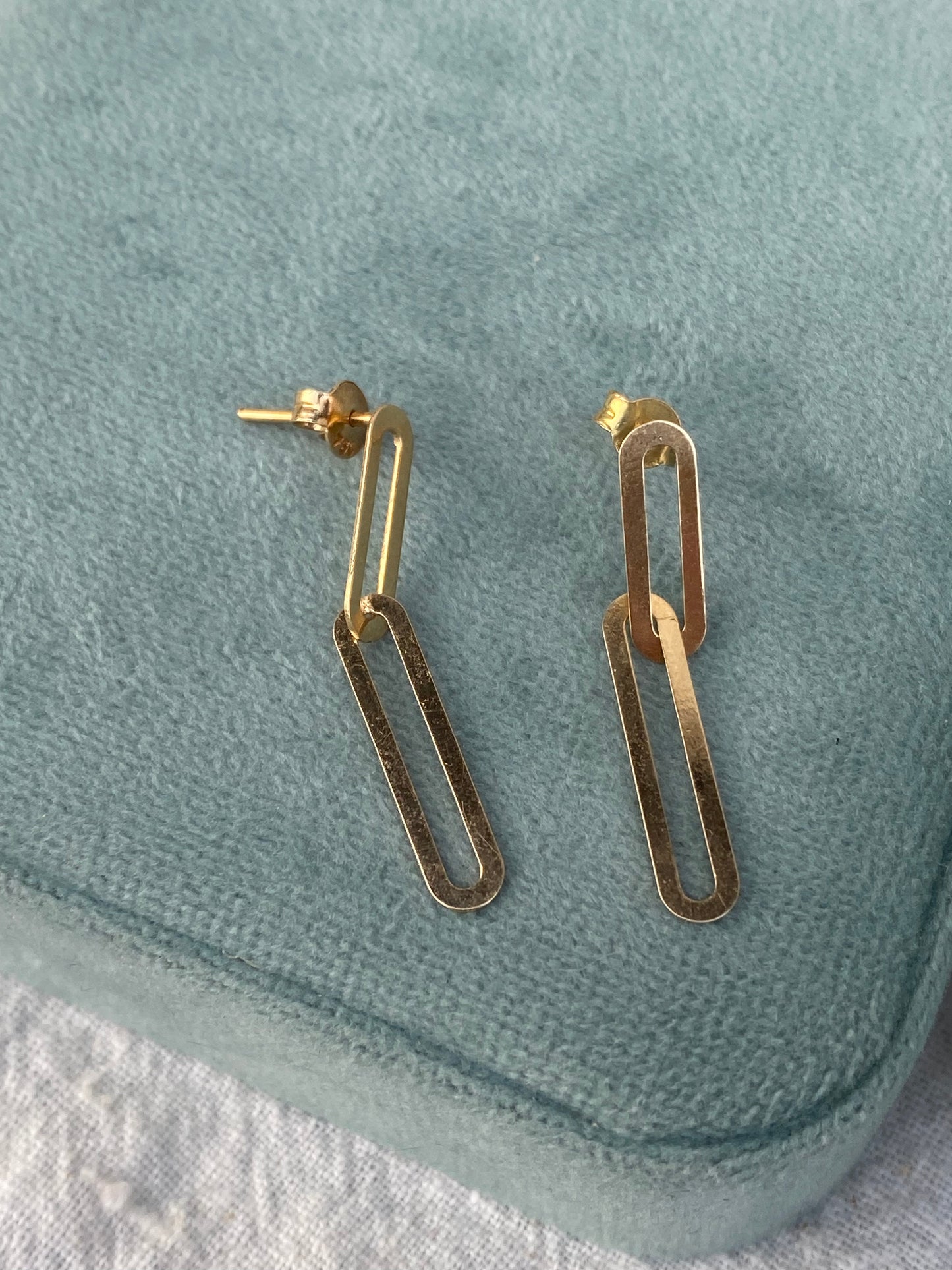 18kt vintage paperclip earrings
