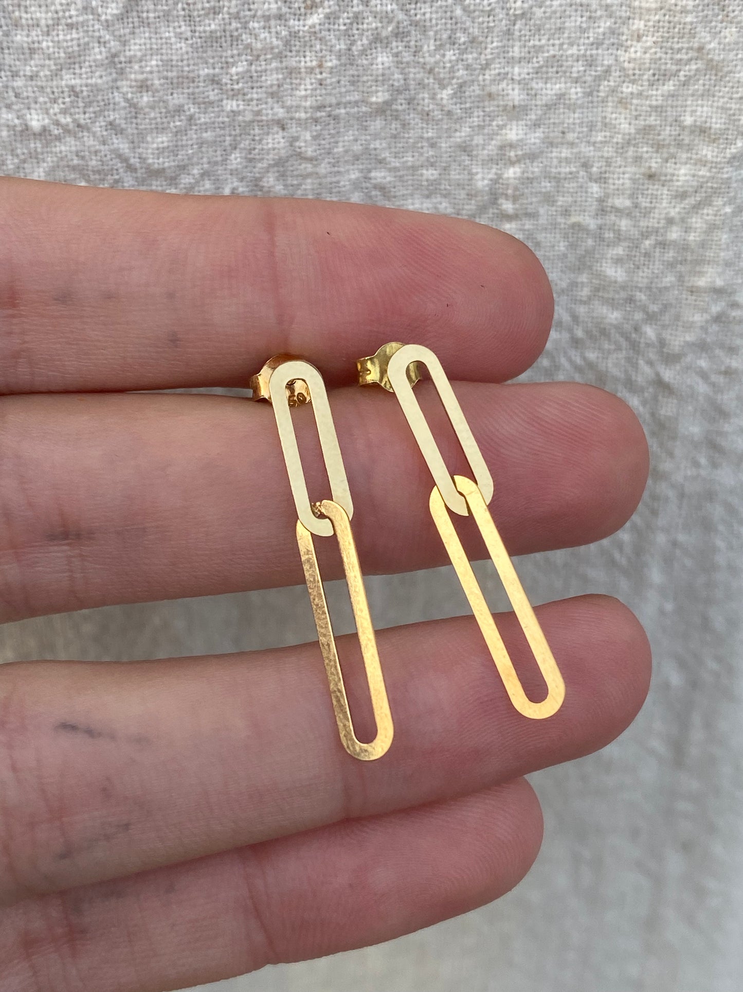 18kt vintage paperclip earrings