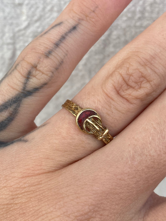 18kt vintage enamel buckle ring