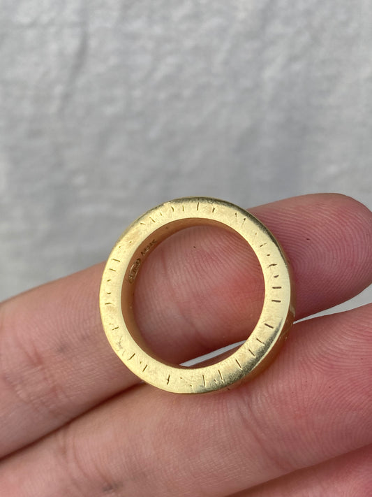 18kt solid band