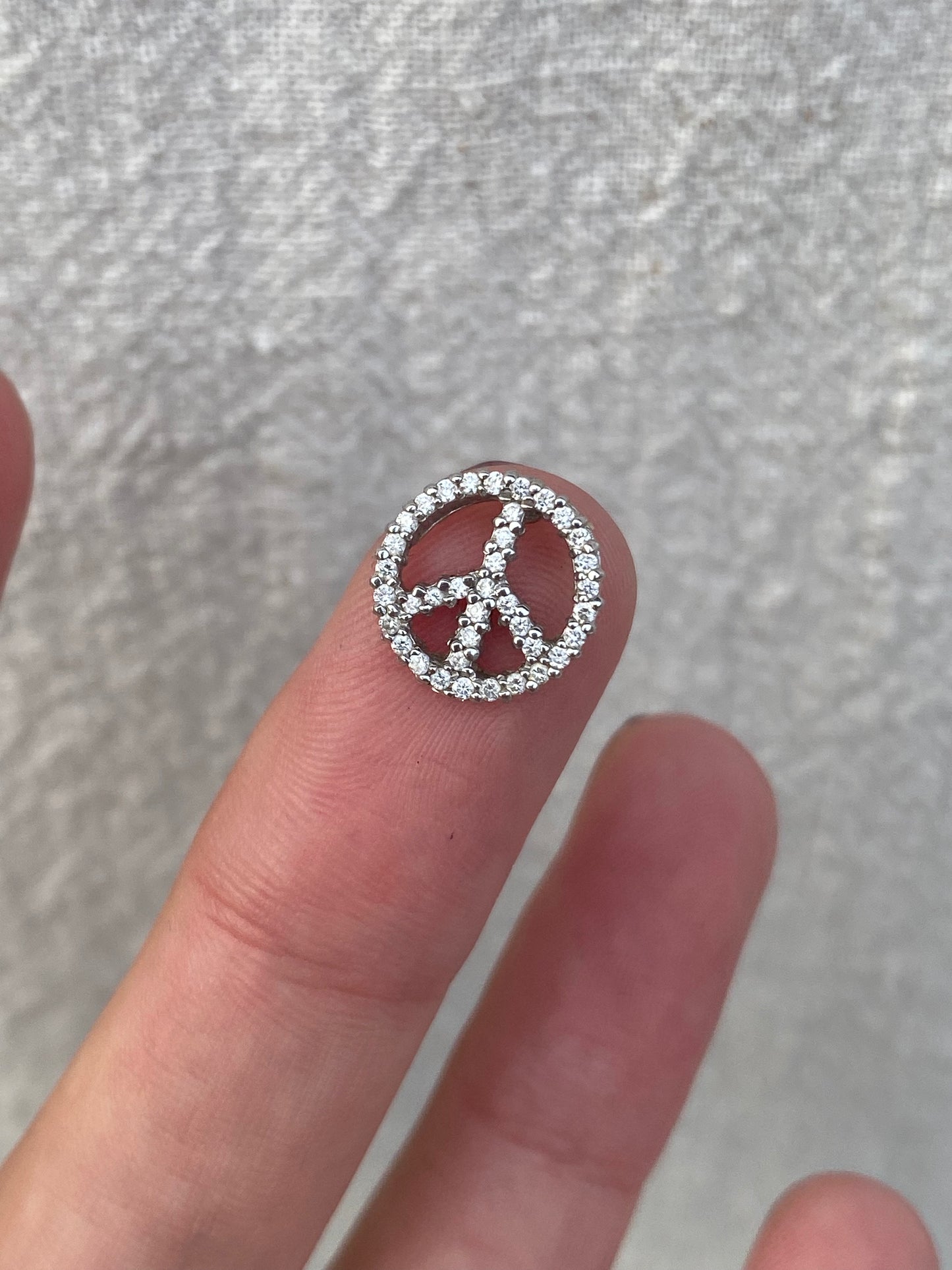 18kt diamond peace sign