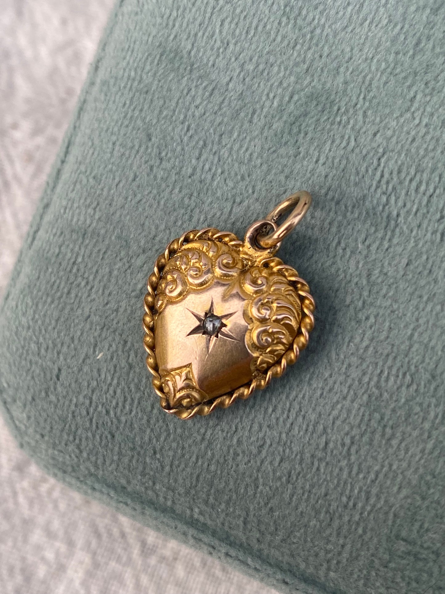 10kt victorian heart with rose cut diamond