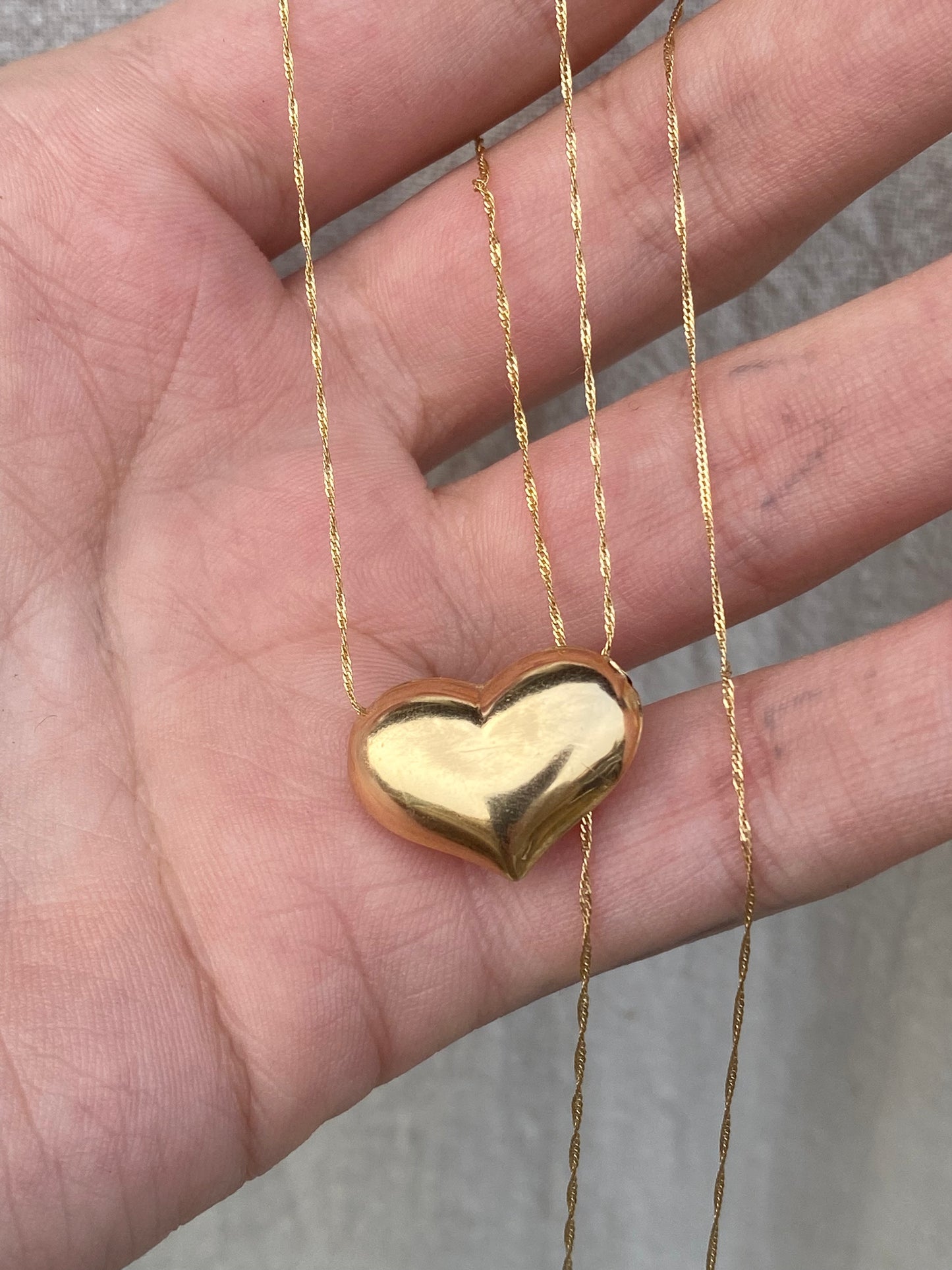 14kt 21" vintage puff heart necklace