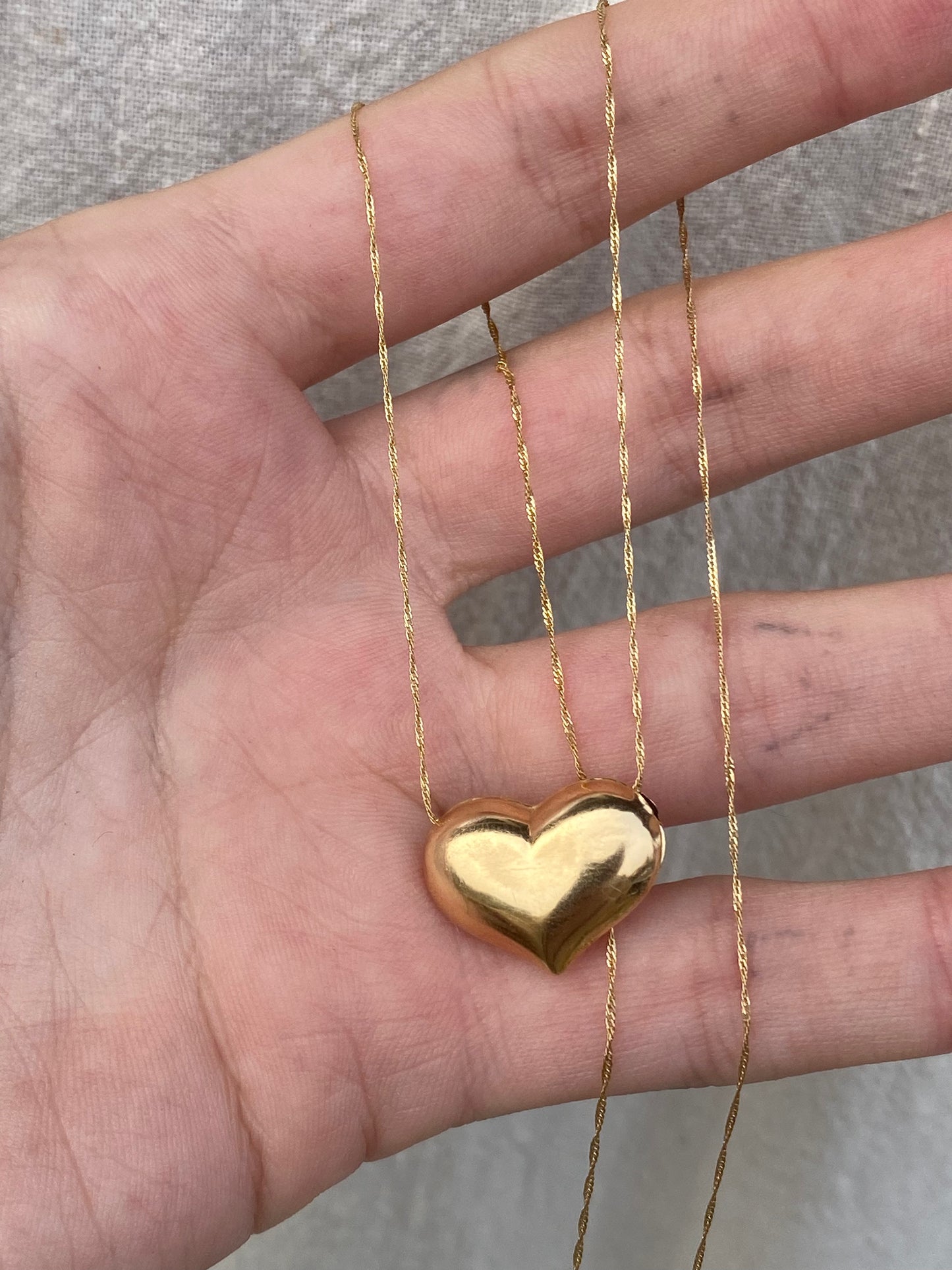 14kt 21" vintage puff heart necklace