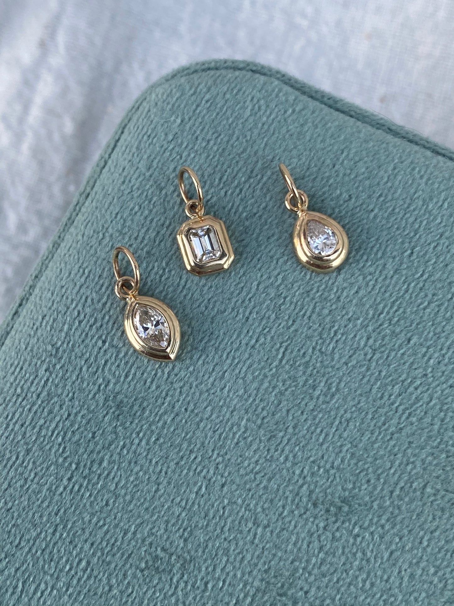 14kt double bezel diamond pendant