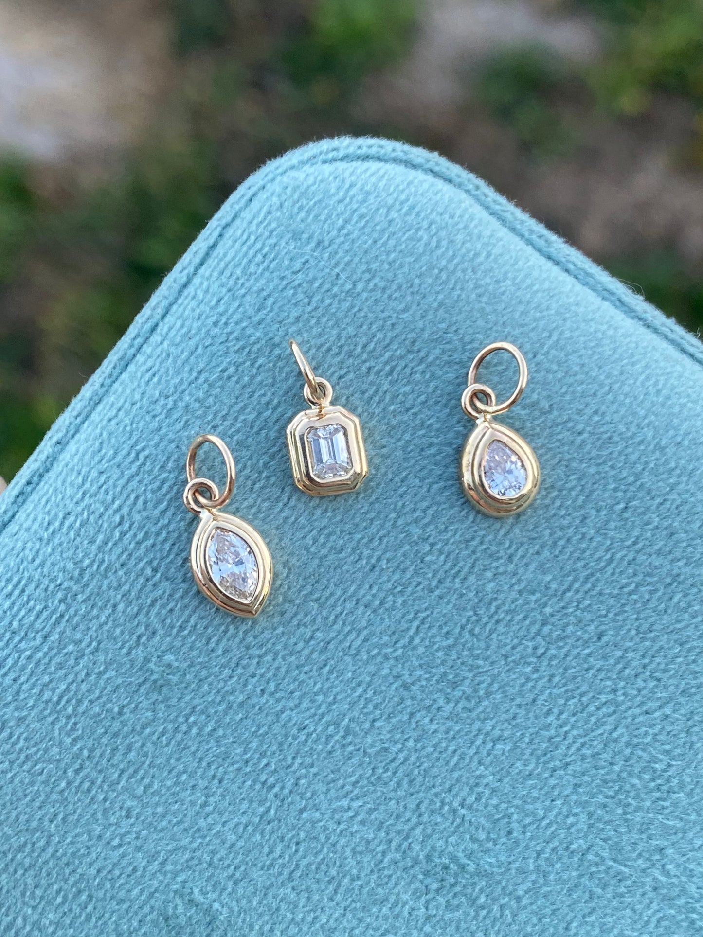 14kt double bezel diamond pendant