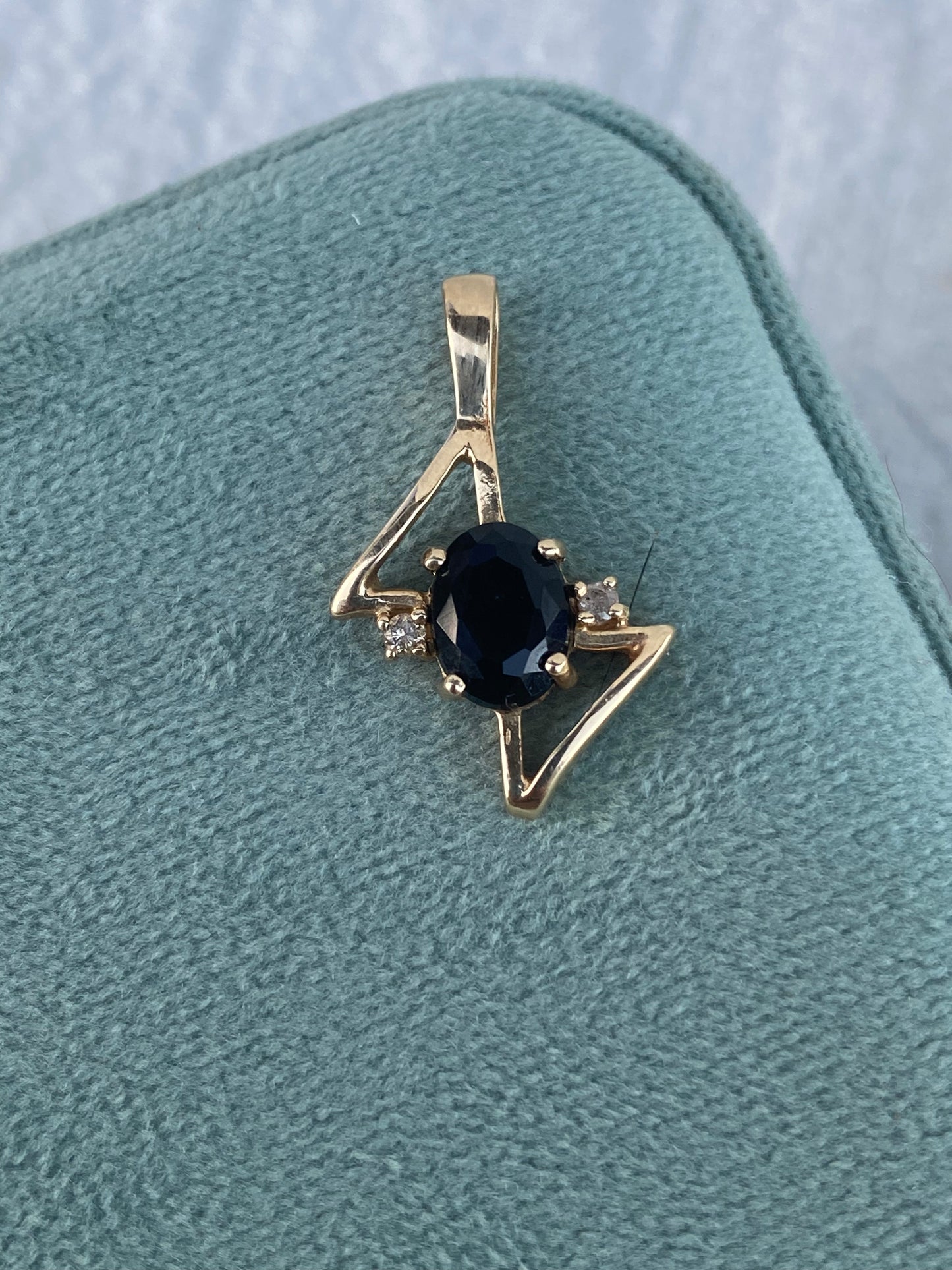 10kt vintage thai sapphire diamond pendant