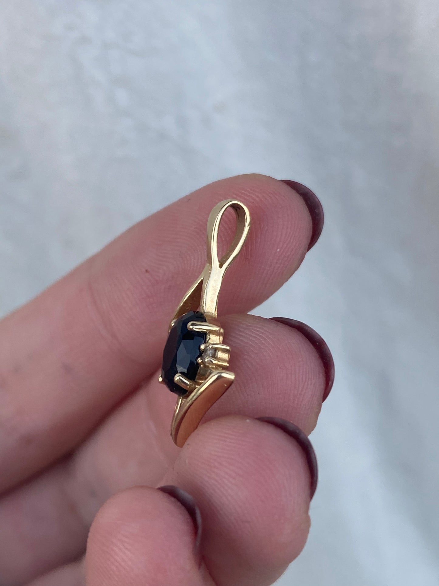 10kt vintage thai sapphire diamond pendant