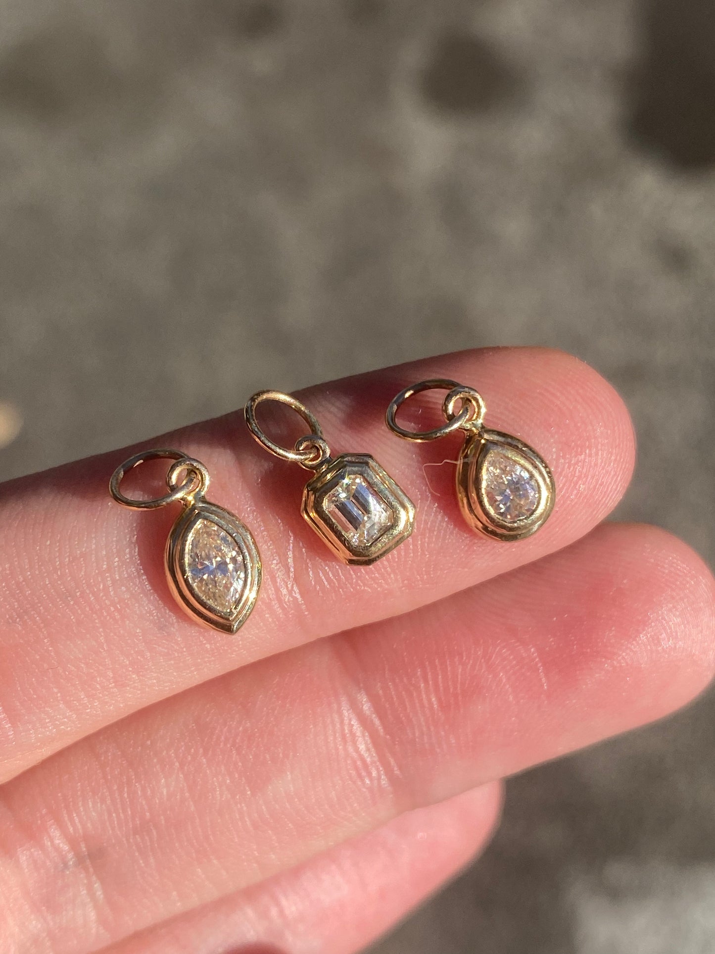 14kt double bezel diamond pendant