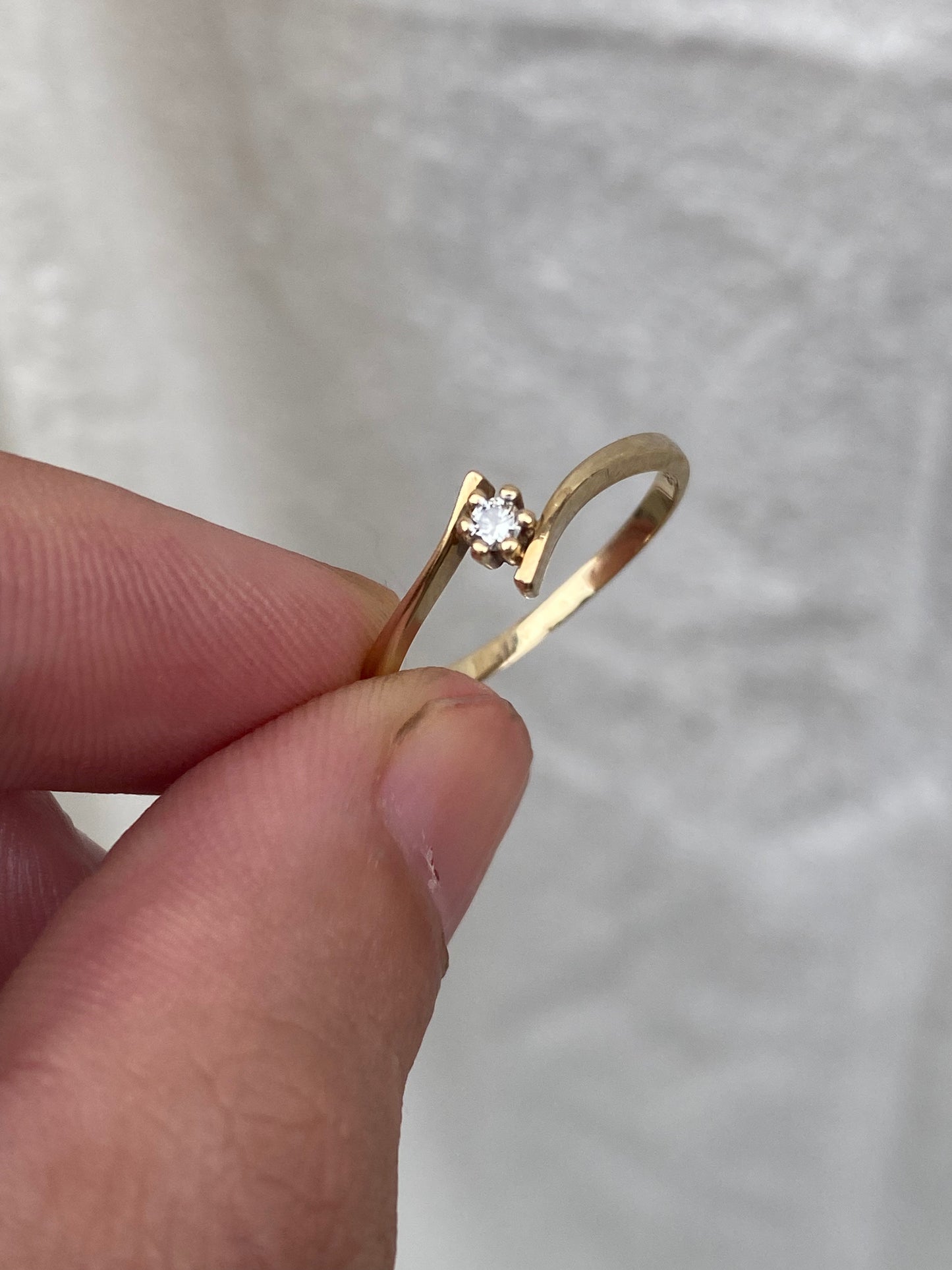 14kt vintage diamond ring
