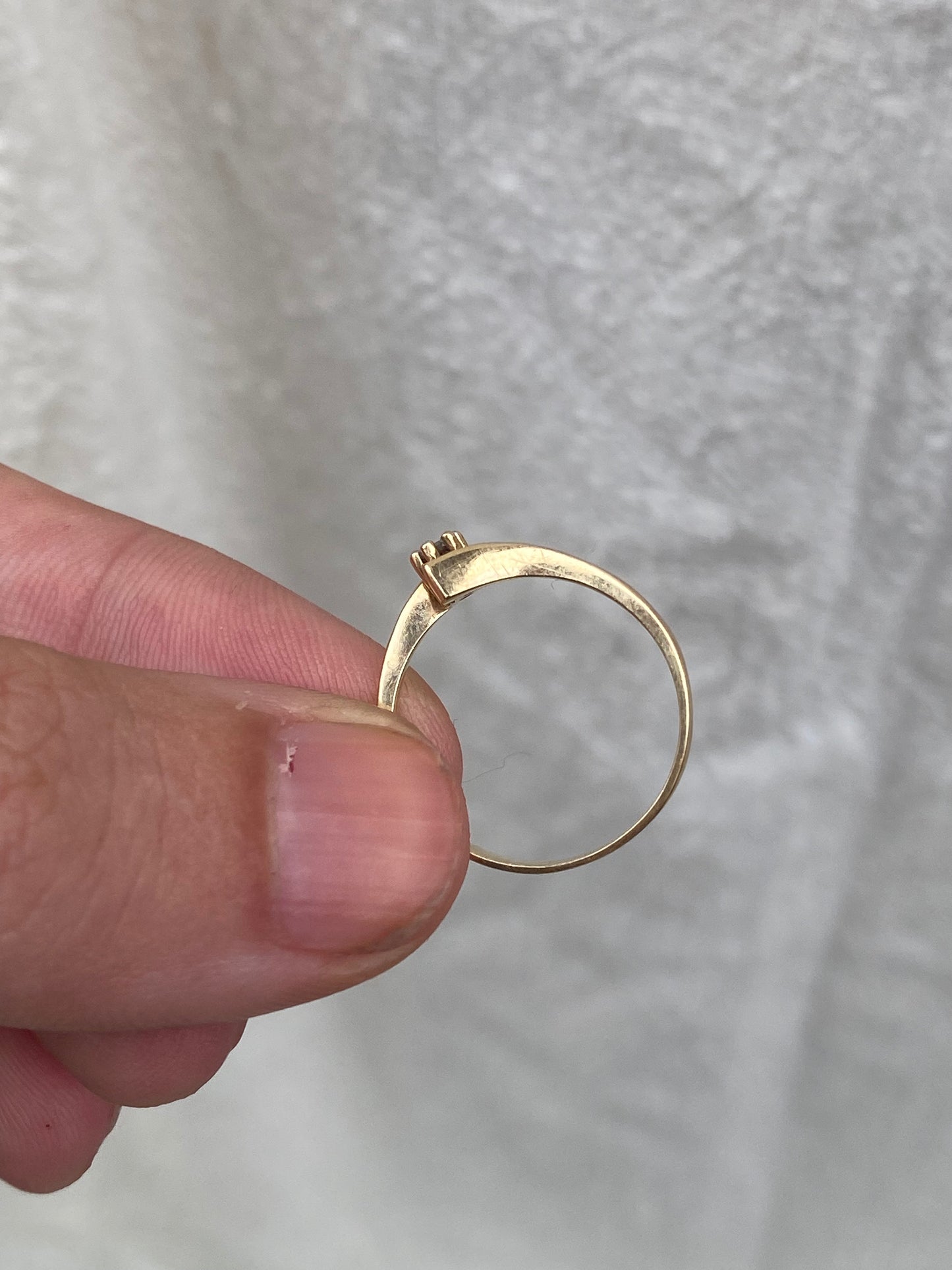 14kt vintage diamond ring