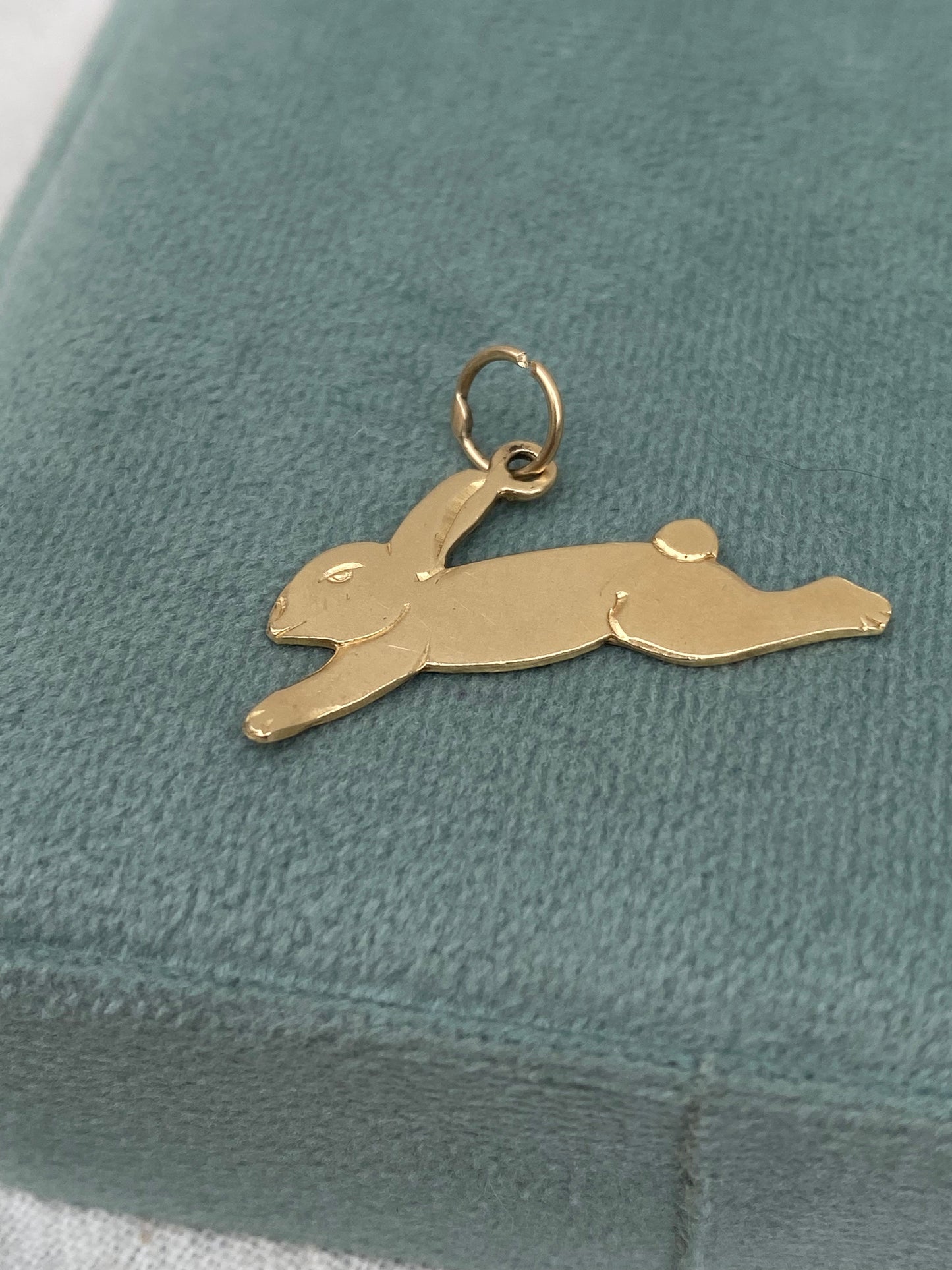 14kt vintage bunny