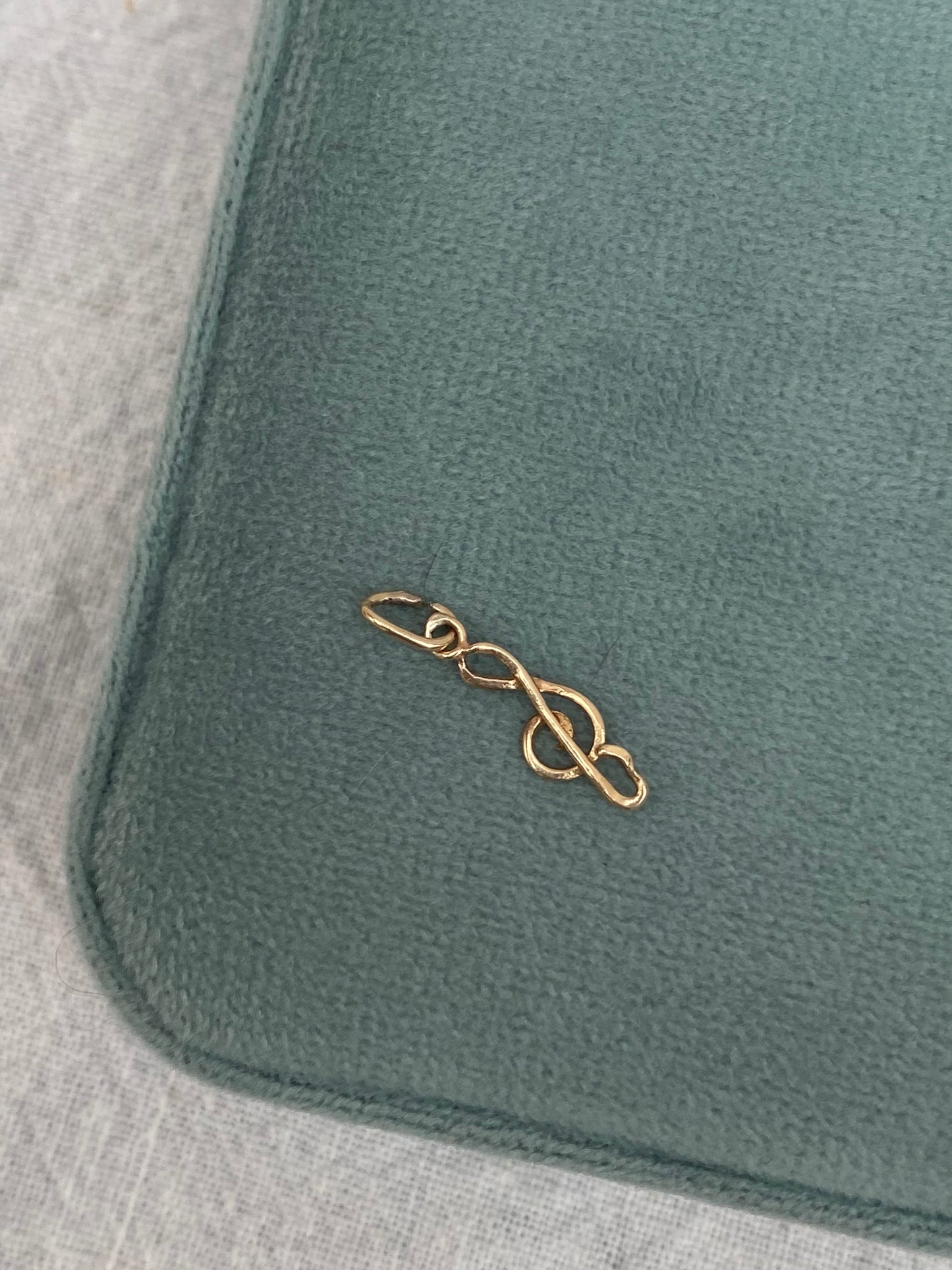 14kt music note