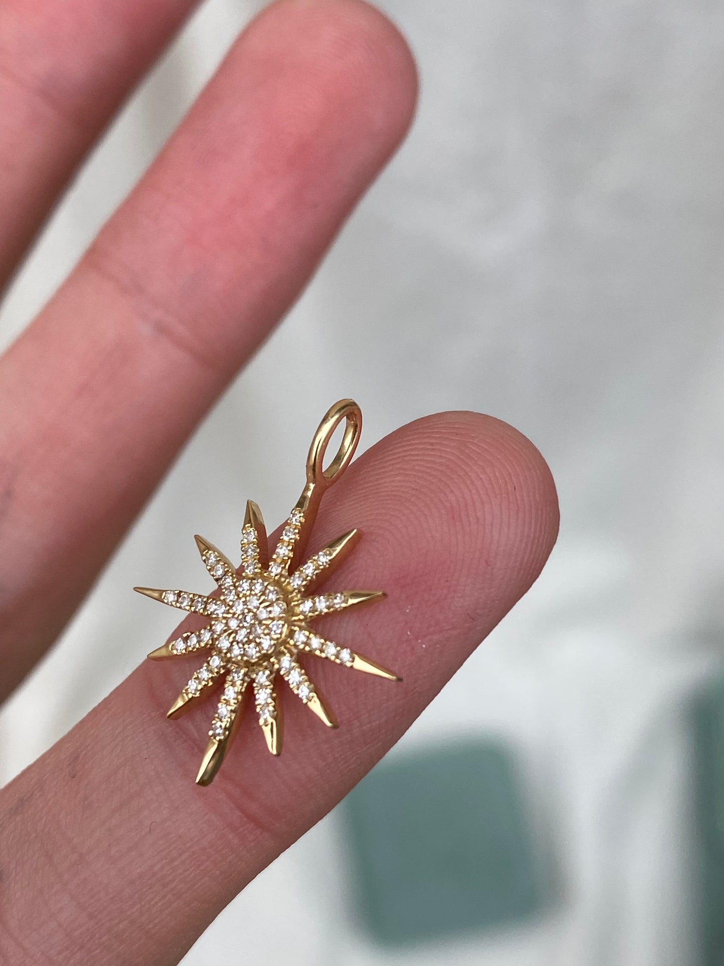14kt diamond starburst
