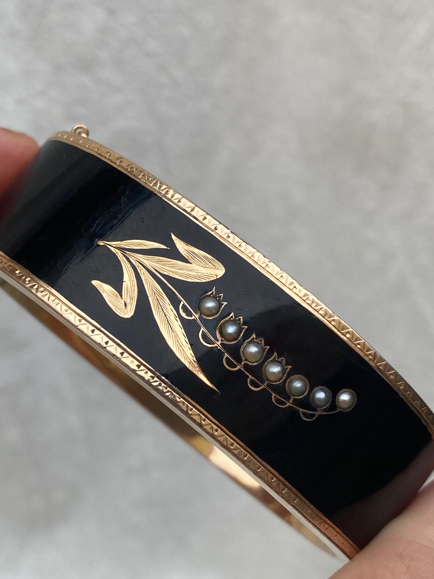 14kt antique lilly of the valley bangle