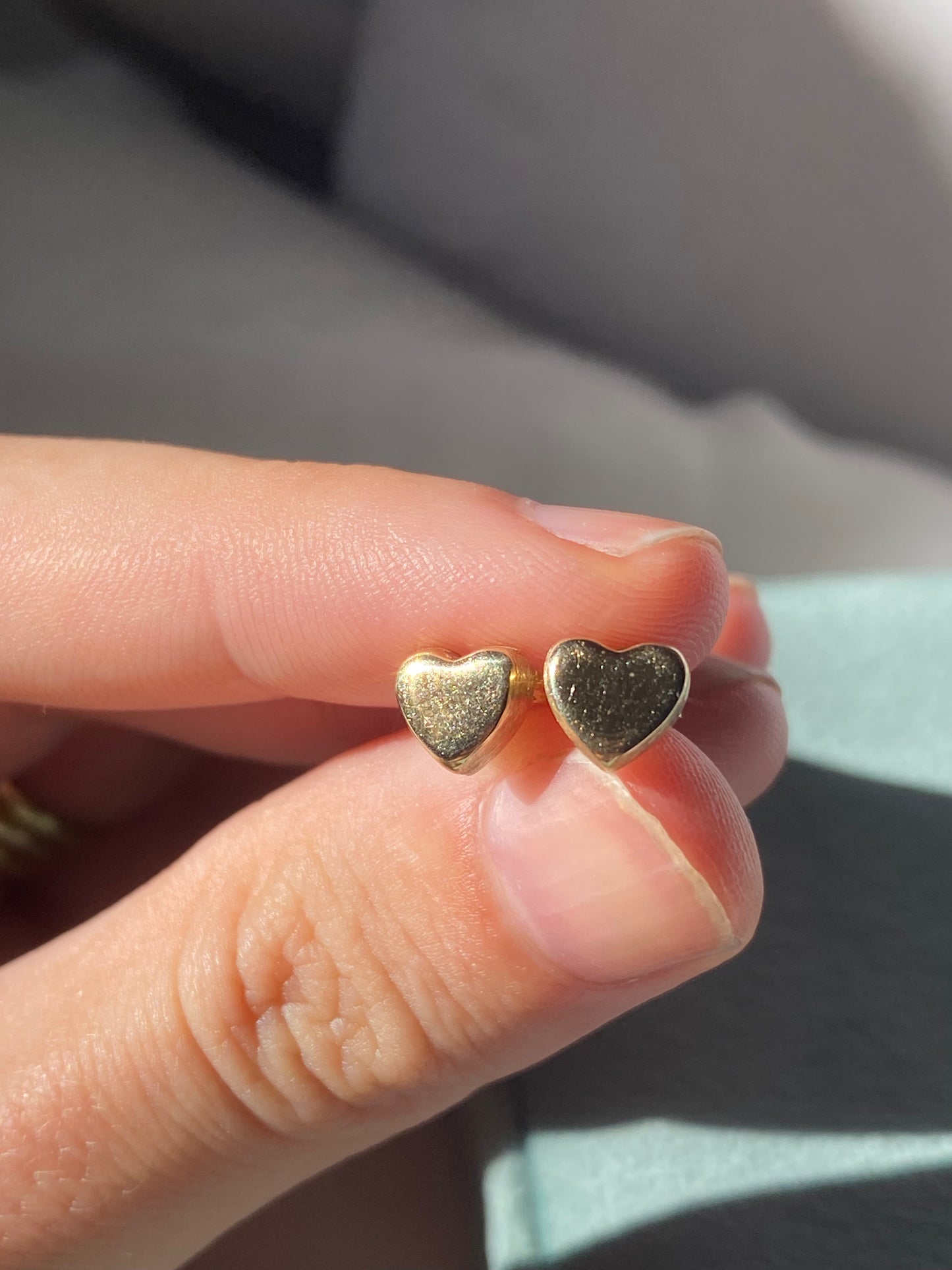 14kt heart studs