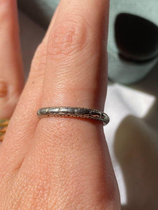 18kt antique band