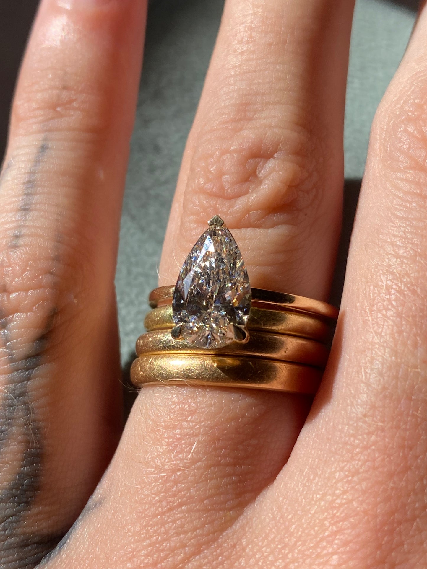 14kt 2.09ctw pear cut lab diamond ring
