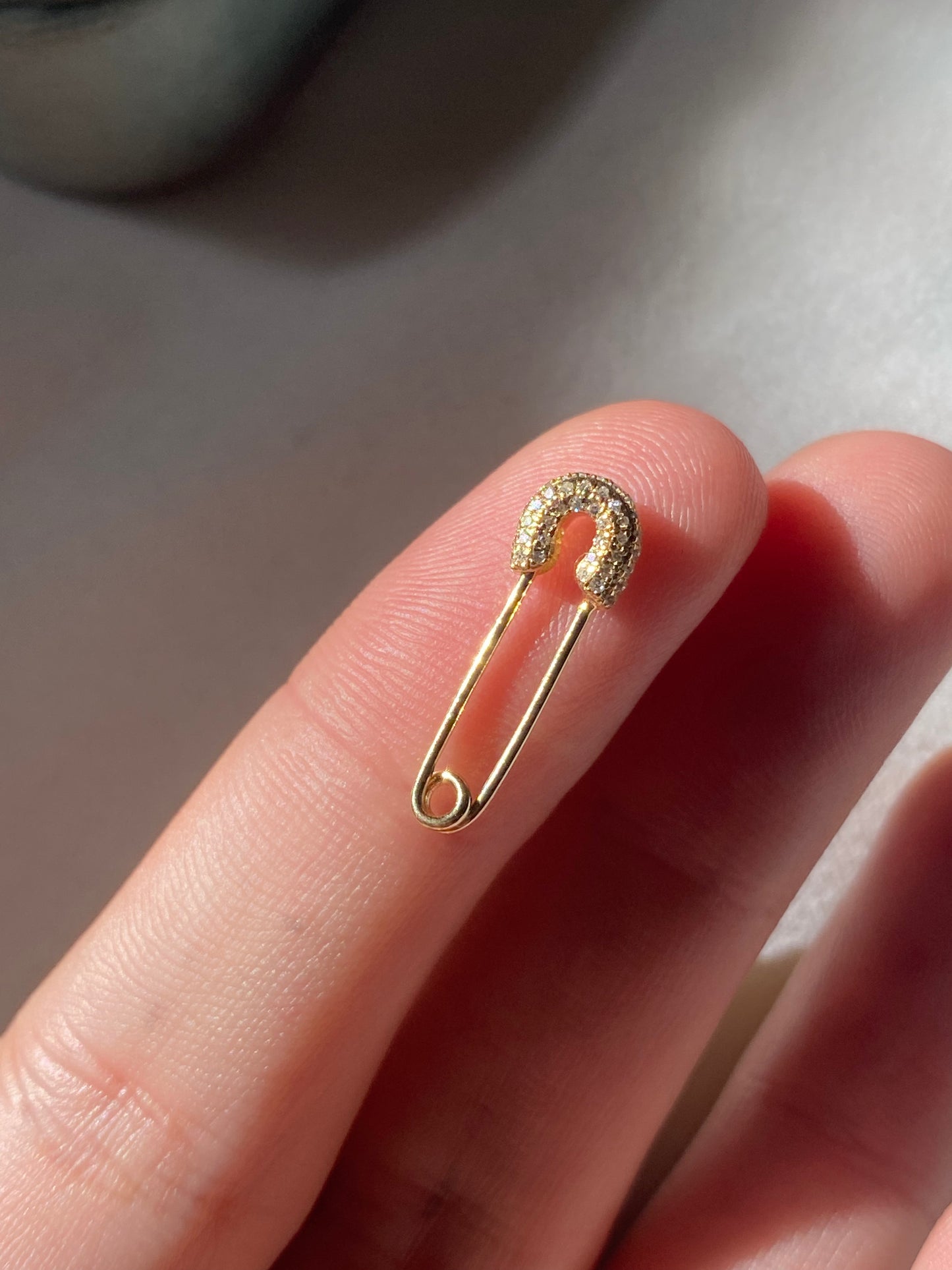 14kt diamond safety pin, functional
