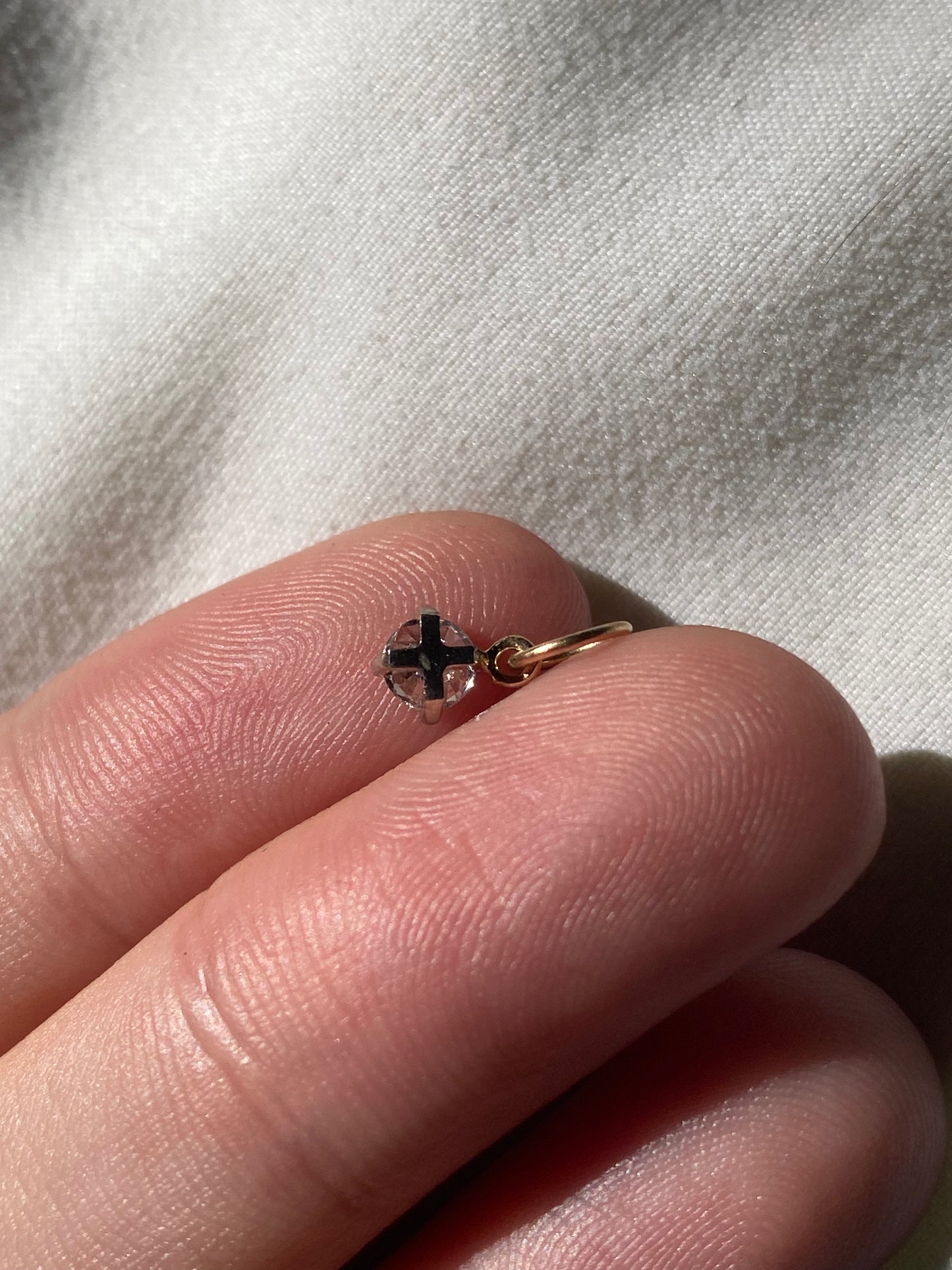 14kt .25ctw diamond pendant