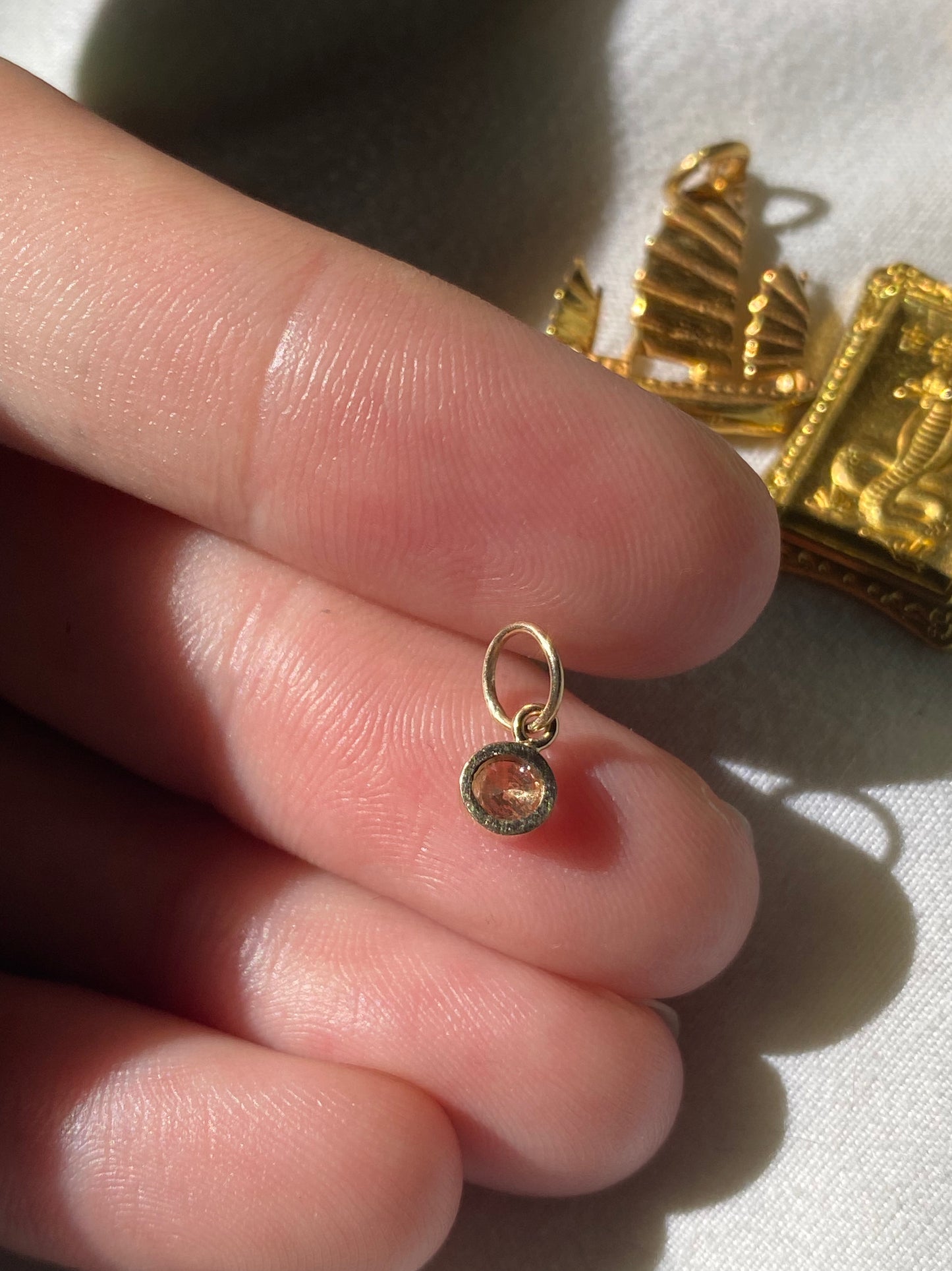 14kt .15ctw bezel diamond pendant