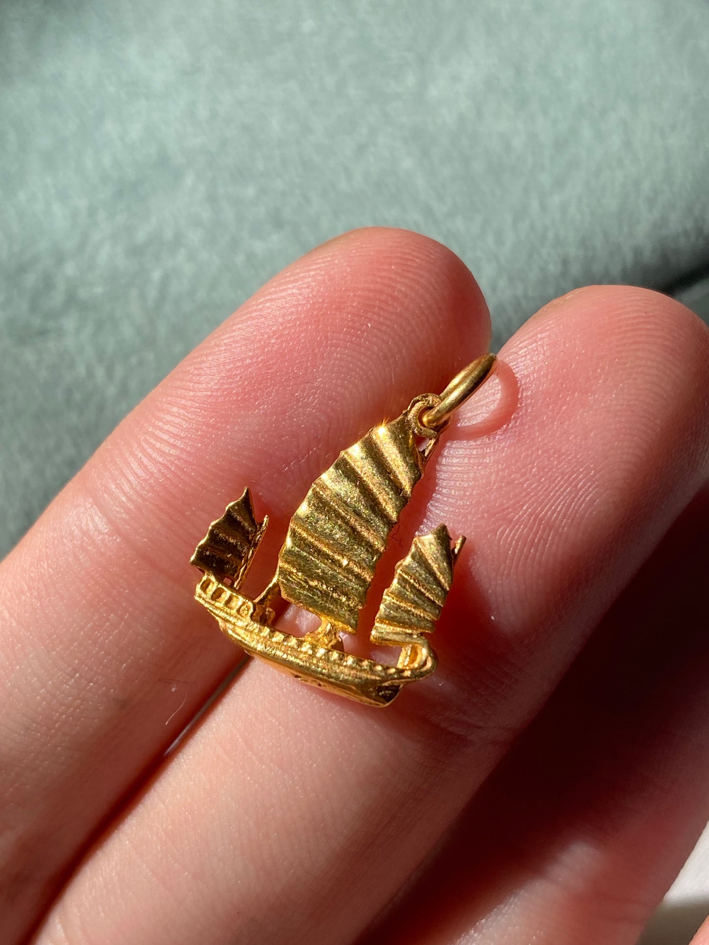 14kt vintage junk ship