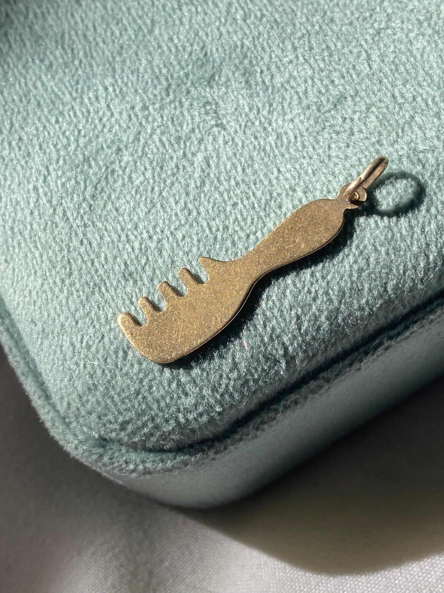 14kt vintage comb