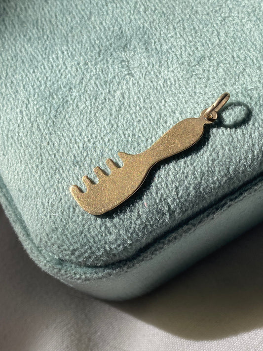 14kt vintage comb
