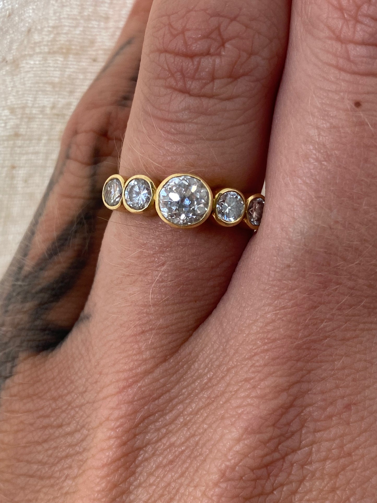 18kt 1.19ctw old & modern cut multi-diamond ring