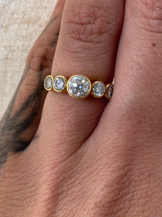 18kt 1.19ctw old & modern cut multi-diamond ring