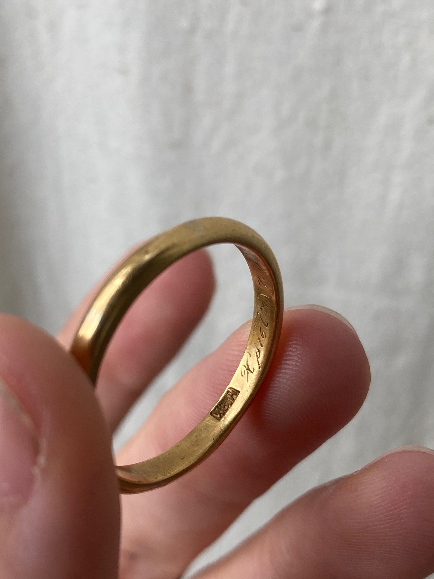 18kt antique wedding donut band