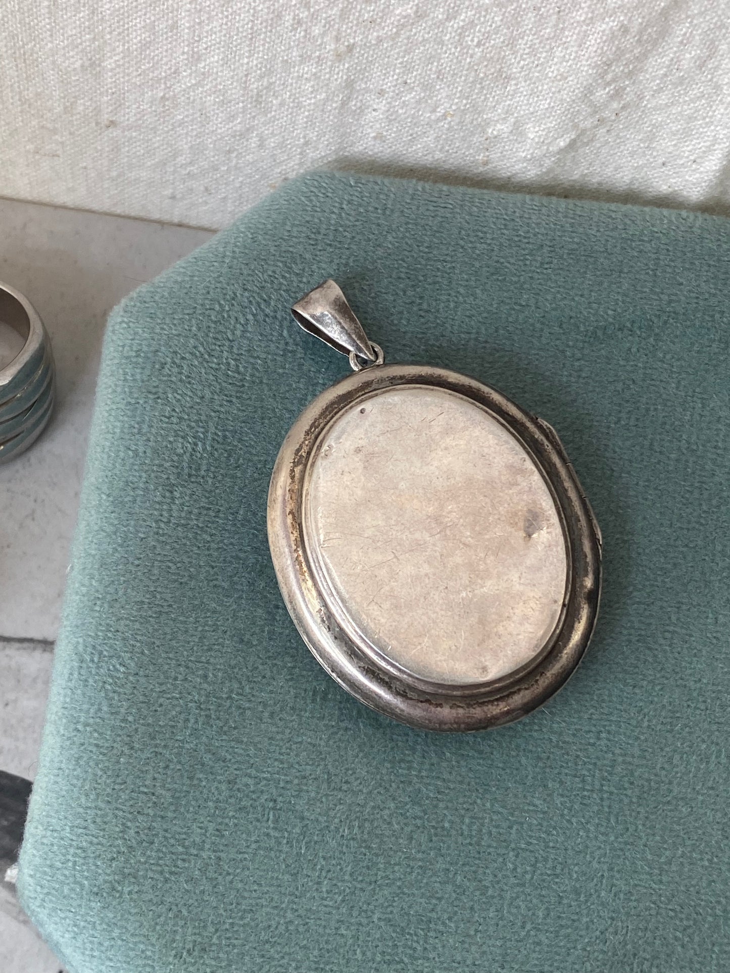 925 victorian etched locket