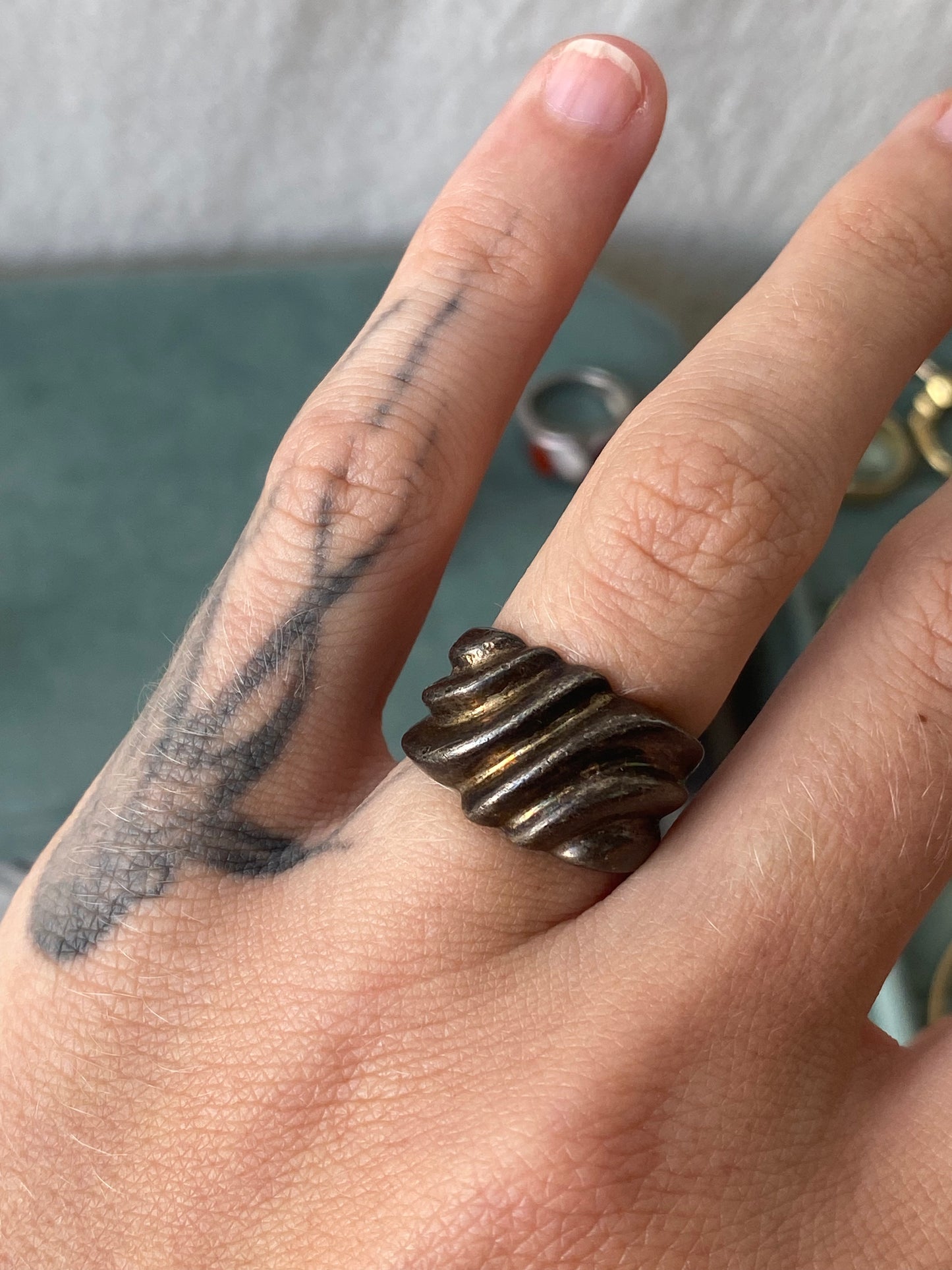 925 vintage ribbed ring