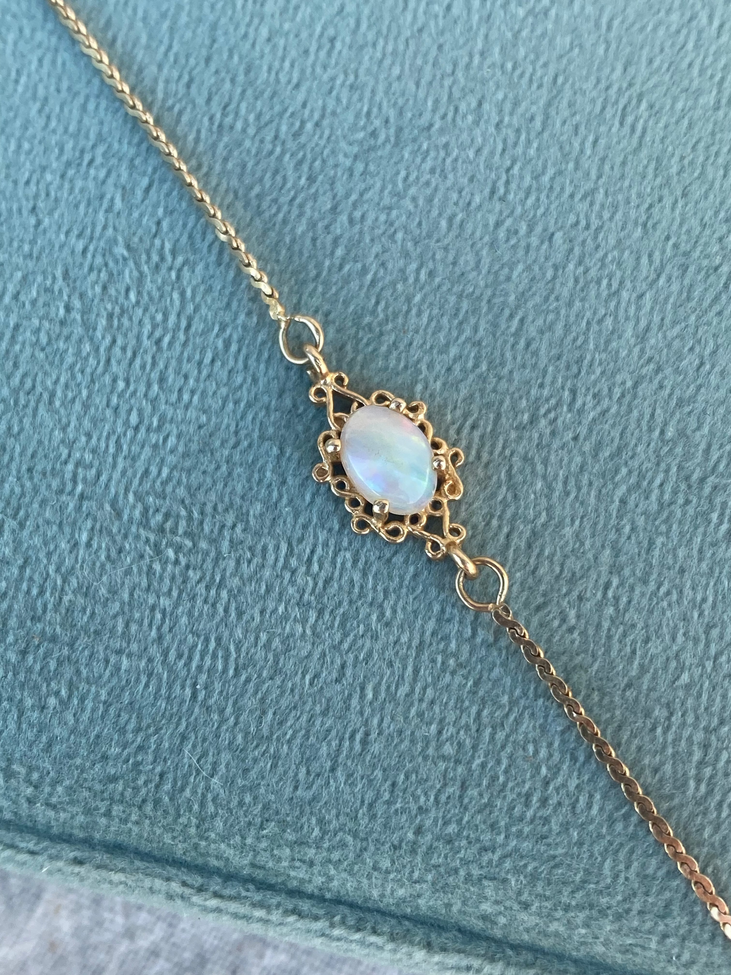 14kt 7" vintage opal bracelet